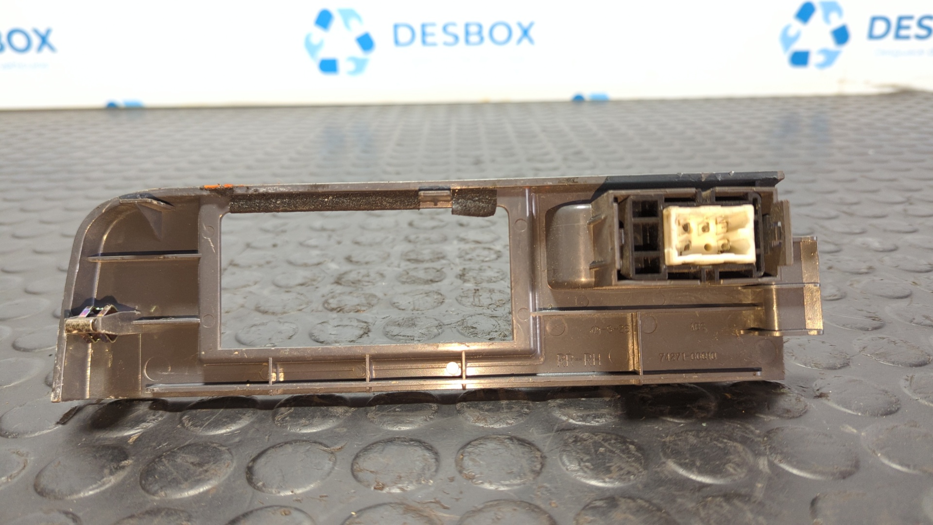 MANDO ELEVALUNAS TRASERO DERECHO TOYOTA LAND CRUISER HDJ80 - vista 2