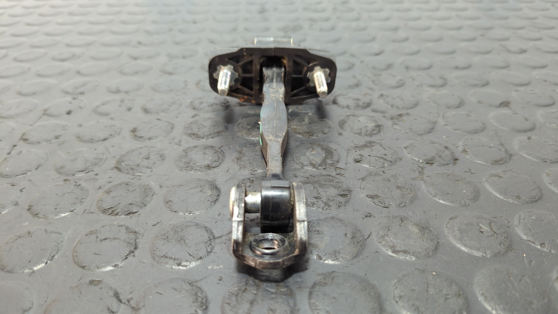 RETENEDOR PUERTA IZQUIERDA  FORD FOCUS TURN. - vista 3