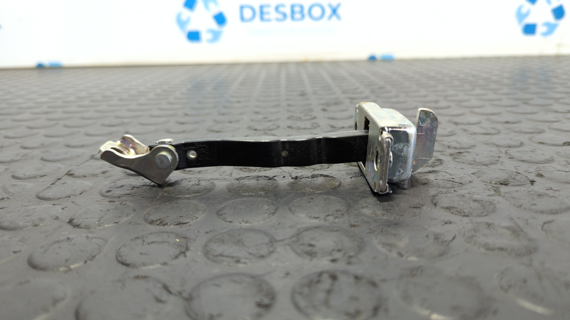 RETENEDOR PUERTA DERECHA TOYOTA YARIS (XP21) - vista 2