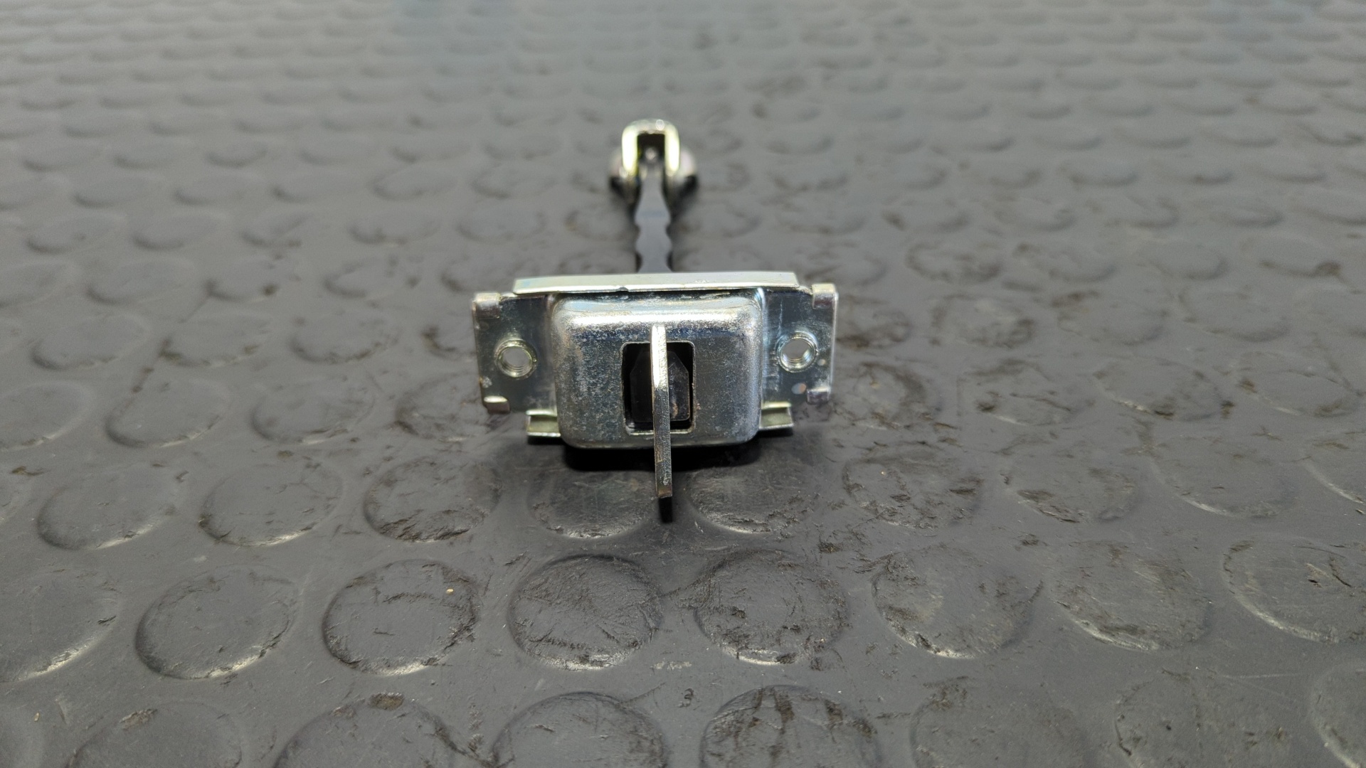 RETENEDOR PUERTA DERECHA TOYOTA YARIS (XP21) - vista 3