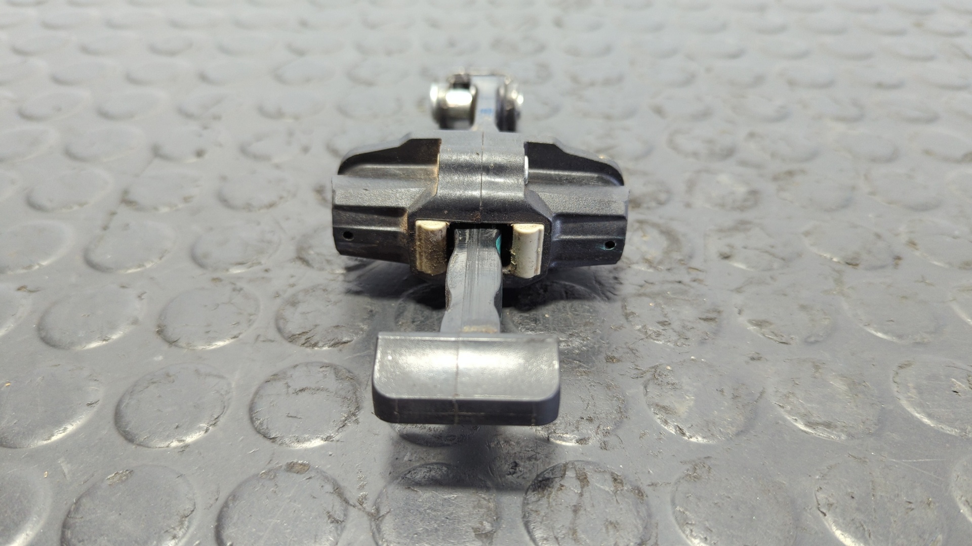 RETENEDOR PUERTA DERECHA FORD FOCUS TURN. - vista 3