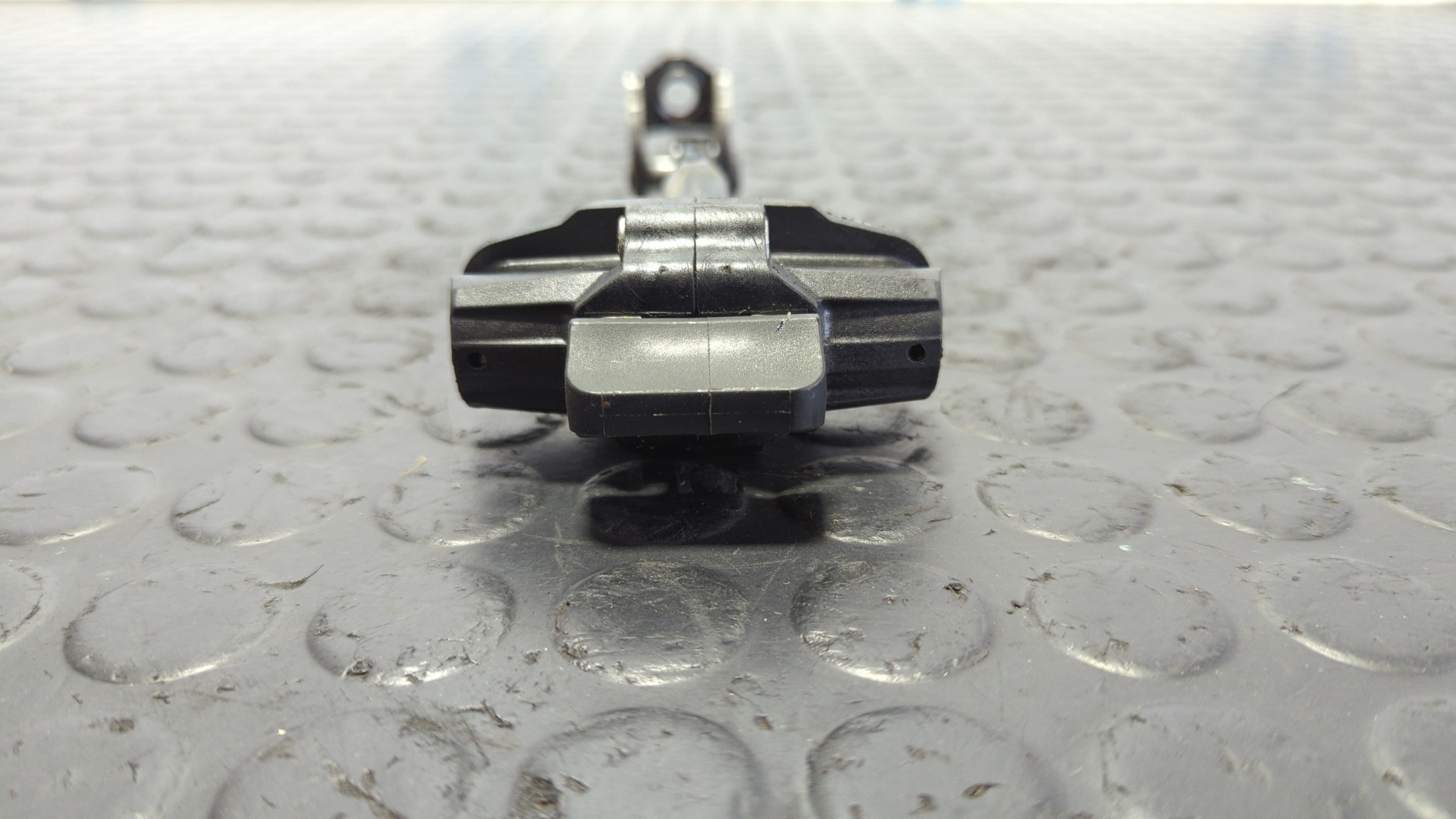 RETENEDOR PUERTA IZQUIERDA  FORD FOCUS TURN. - vista 2