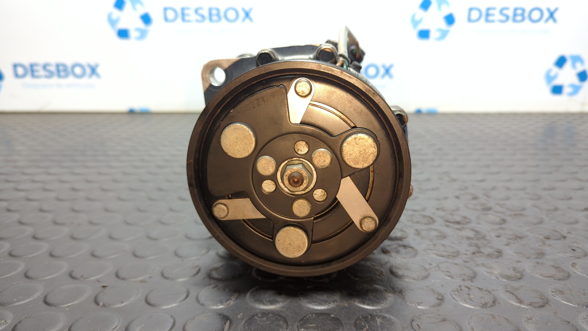 COMPRESOR AIRE ACONDICIONADO VOLKSWAGEN GOLF IV BERLINA (1J1) - vista 2