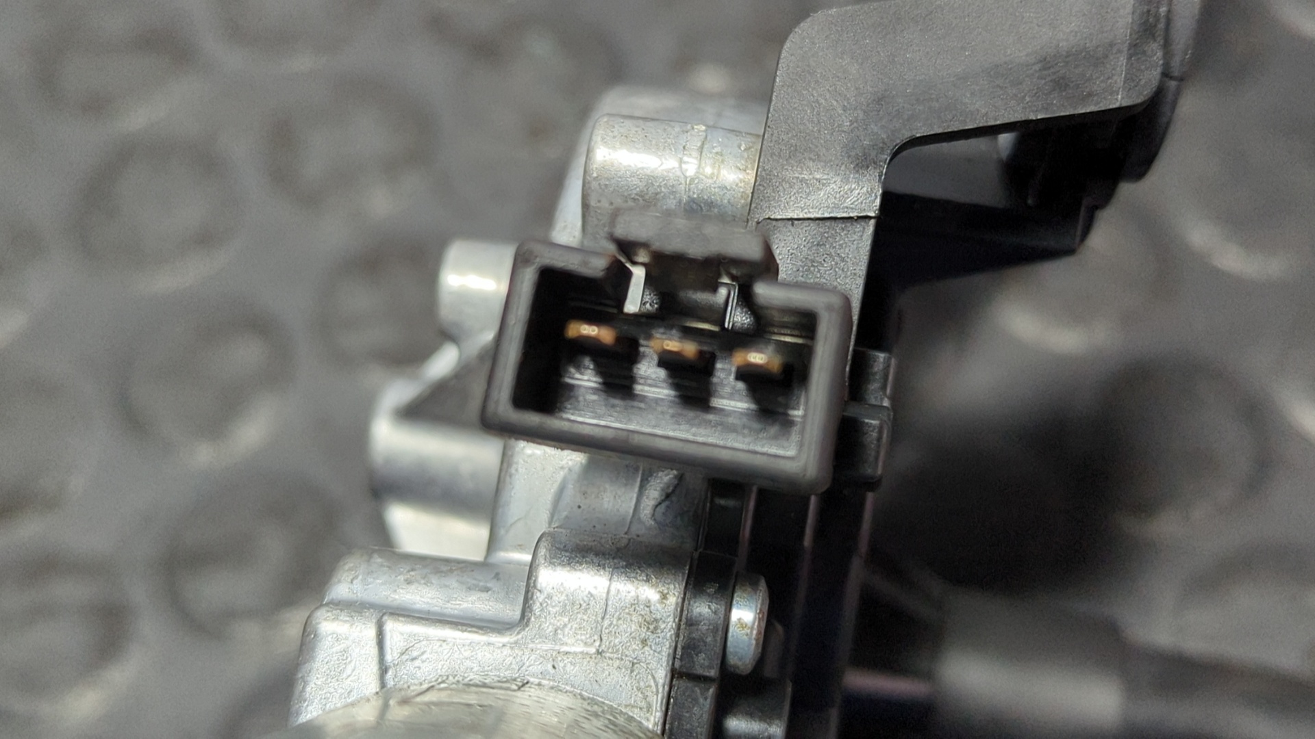 MOTOR LIMPIA TRASERO OPEL CORSA E - vista 2