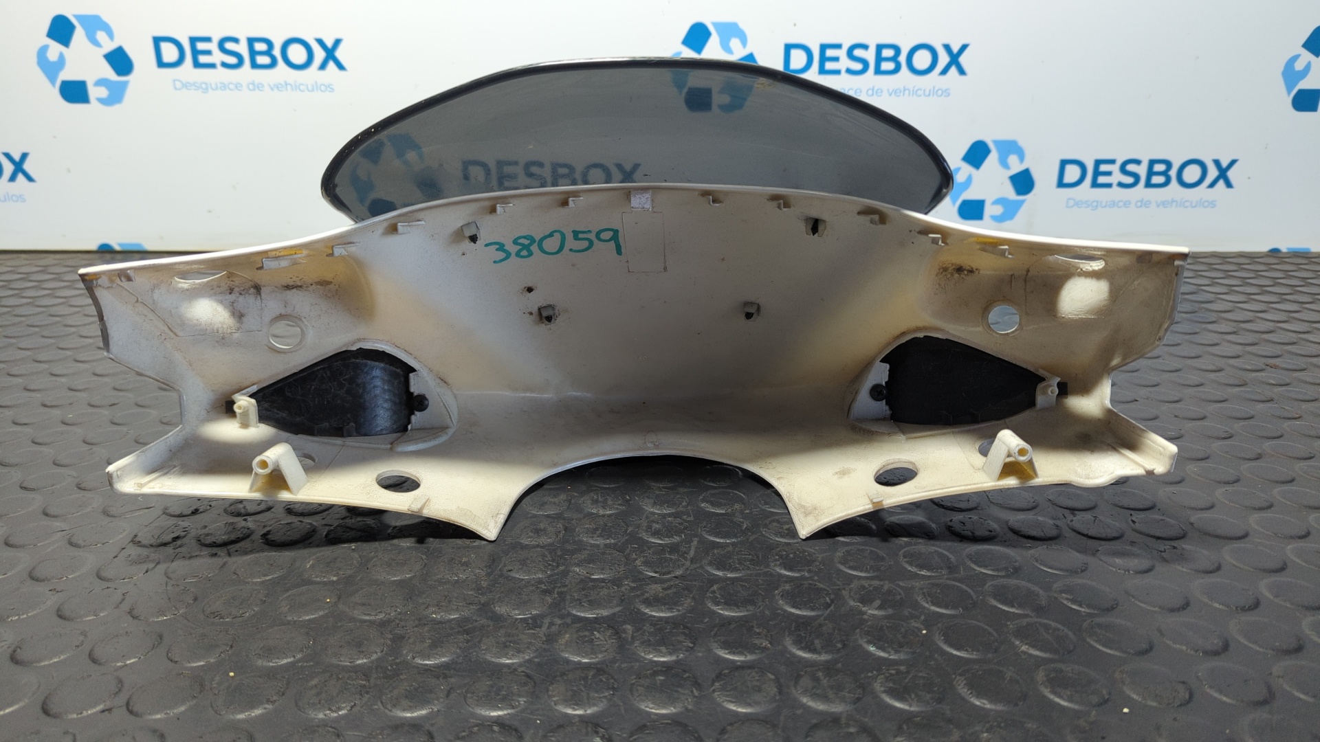 MOLDURA PIAGGIO (VESPA) NRG POWER - vista 3