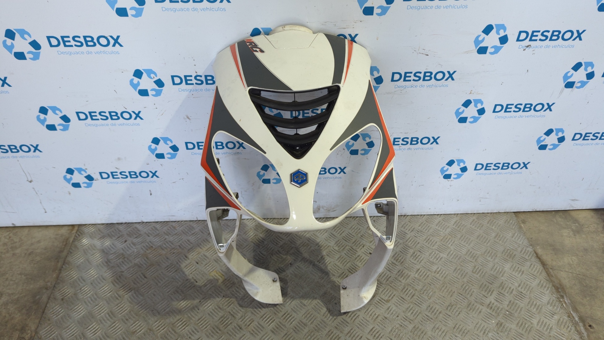 CARENADO PIAGGIO (VESPA) NRG POWER