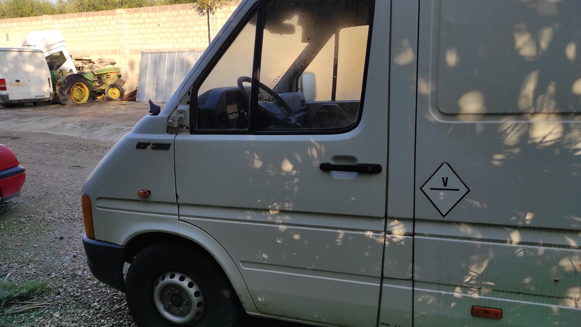 NEUMATICO REPUESTO VOLKSWAGEN LT CAJA CERRADA / COMBI (MOD. 1997) - recambio desguace - vista 6