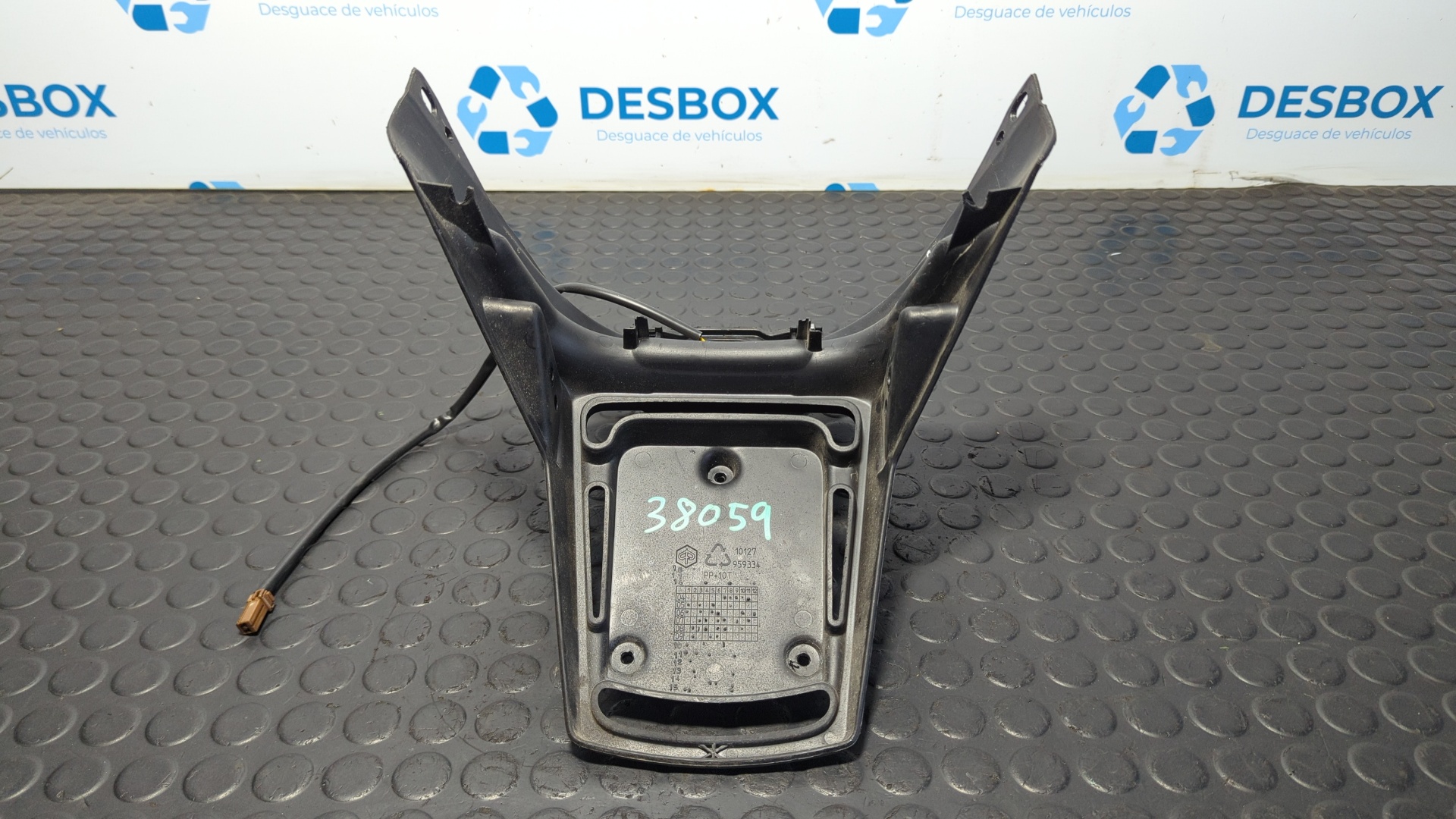 PORTAMATRICULAS PIAGGIO (VESPA) NRG POWER - vista 5