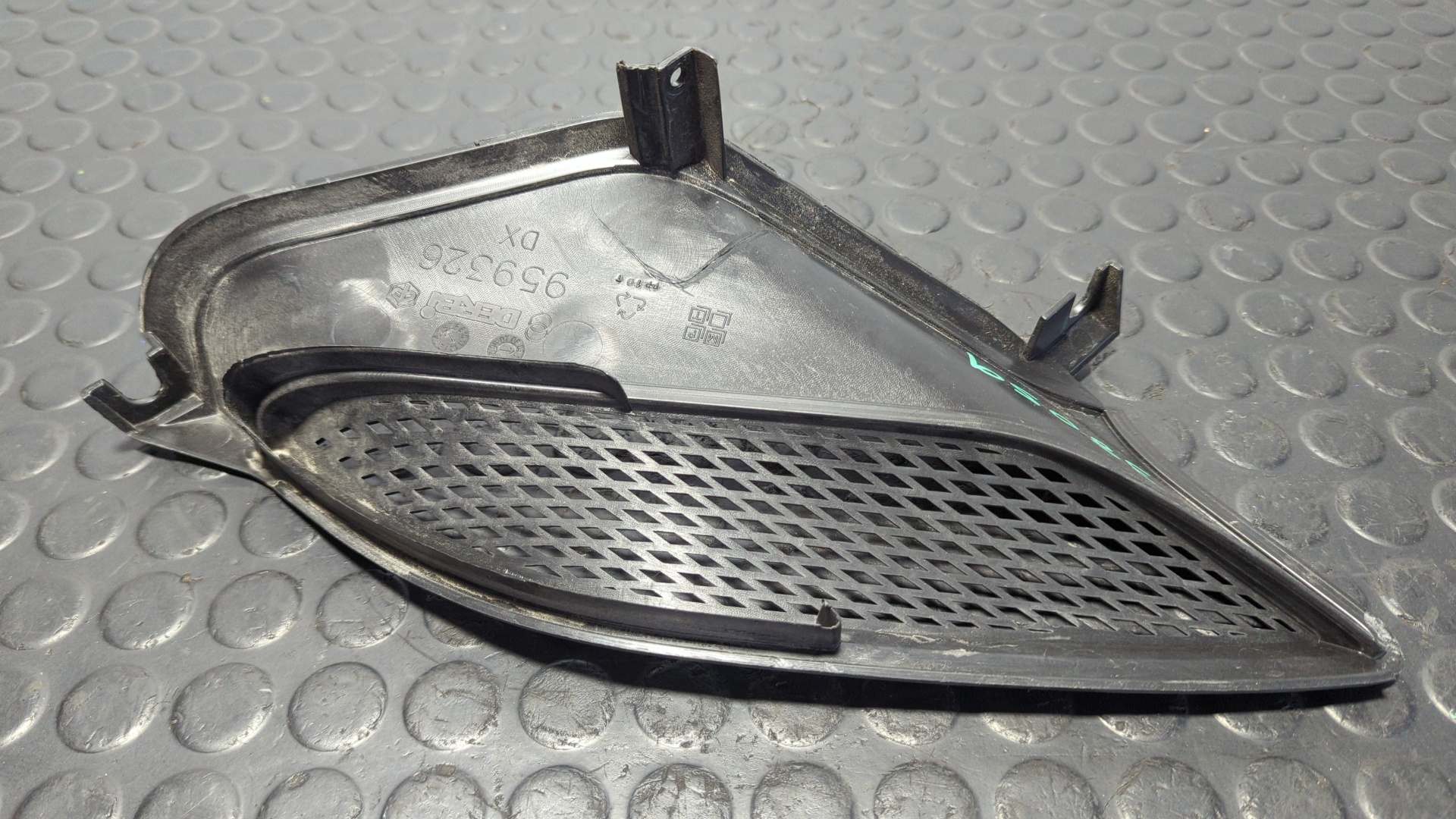 REJILLA DELANTERA PIAGGIO (VESPA) NRG POWER - vista 2