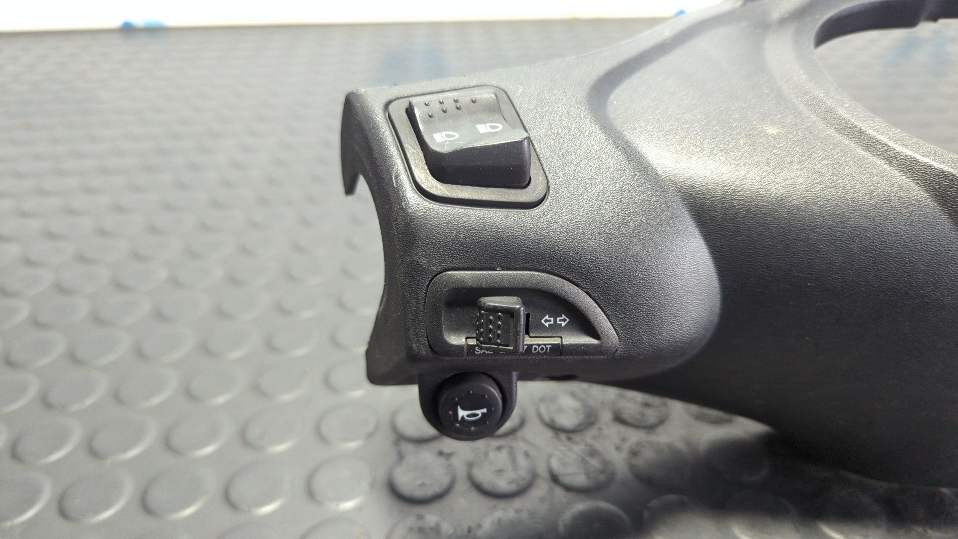 MOLDURA PIAGGIO (VESPA) NRG POWER - vista 3