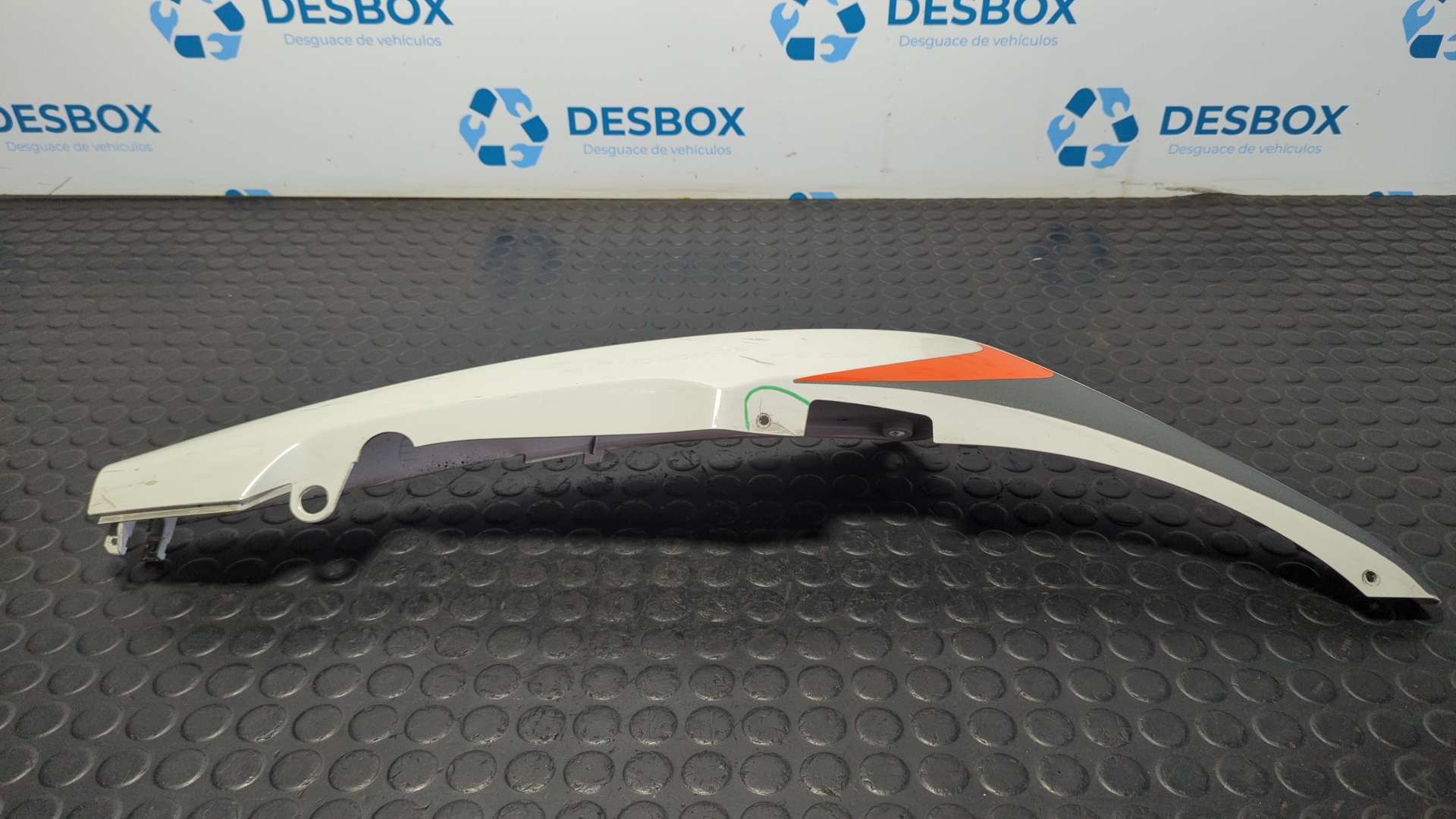 MOLDURA PIAGGIO (VESPA) NRG POWER - vista 5