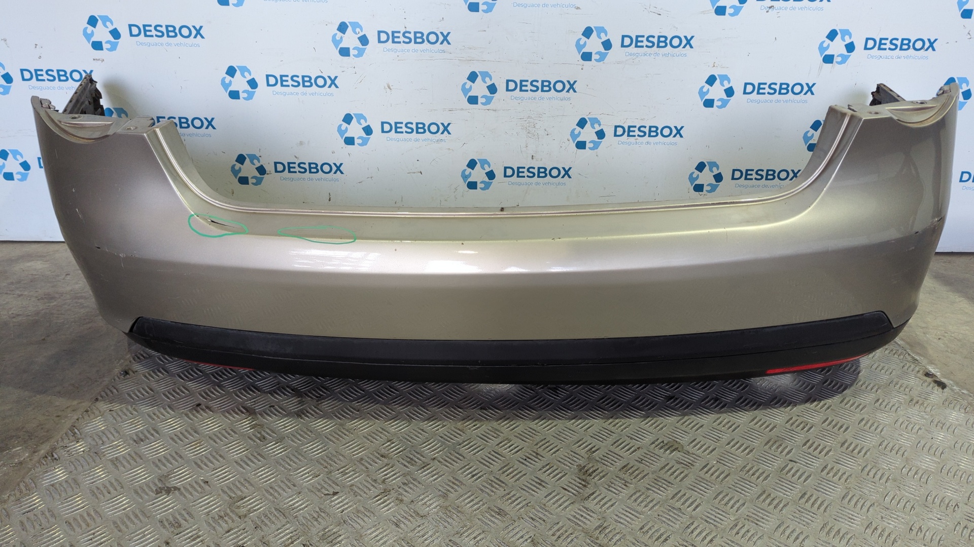 PARAGOLPES TRASERO VOLKSWAGEN JETTA (1K2)