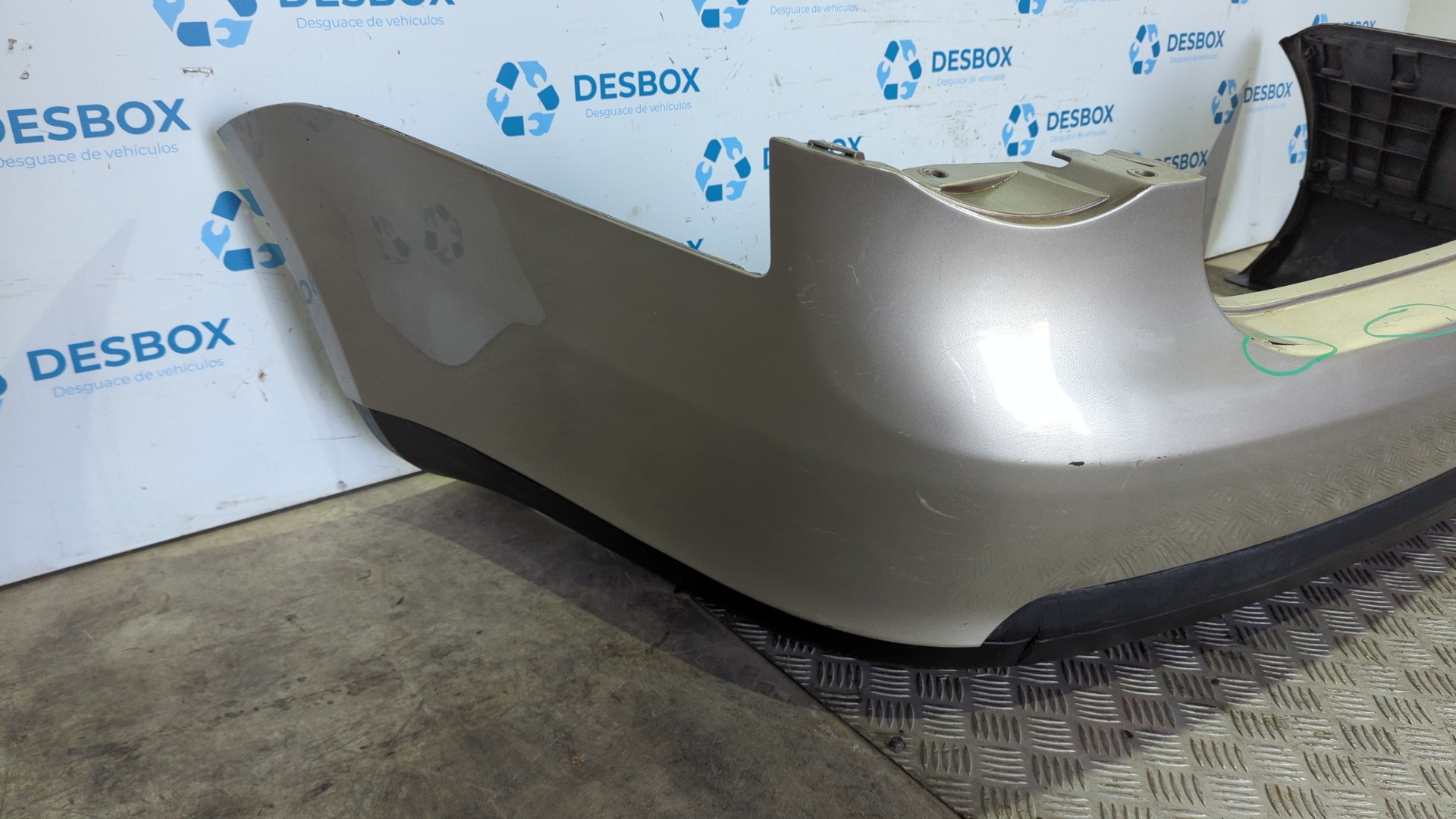 PARAGOLPES TRASERO VOLKSWAGEN JETTA (1K2) - vista 8