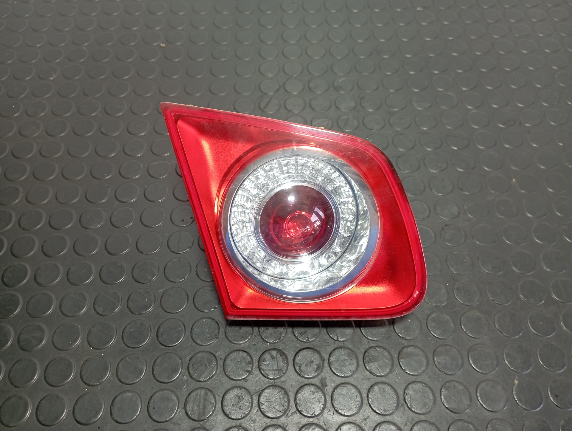 PILOTO PORTON IZQUIERDO VOLKSWAGEN JETTA (1K2)