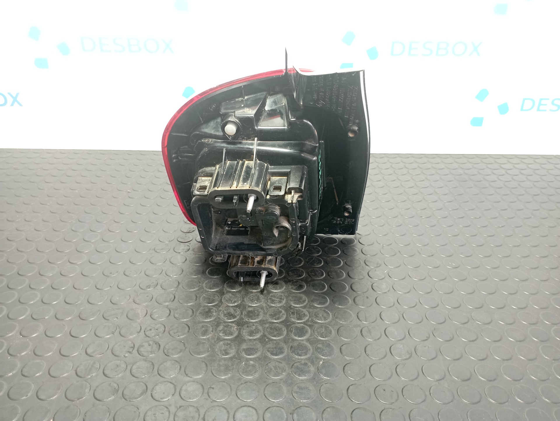 PILOTO TRASERO DERECHO DACIA DUSTER II - vista 2
