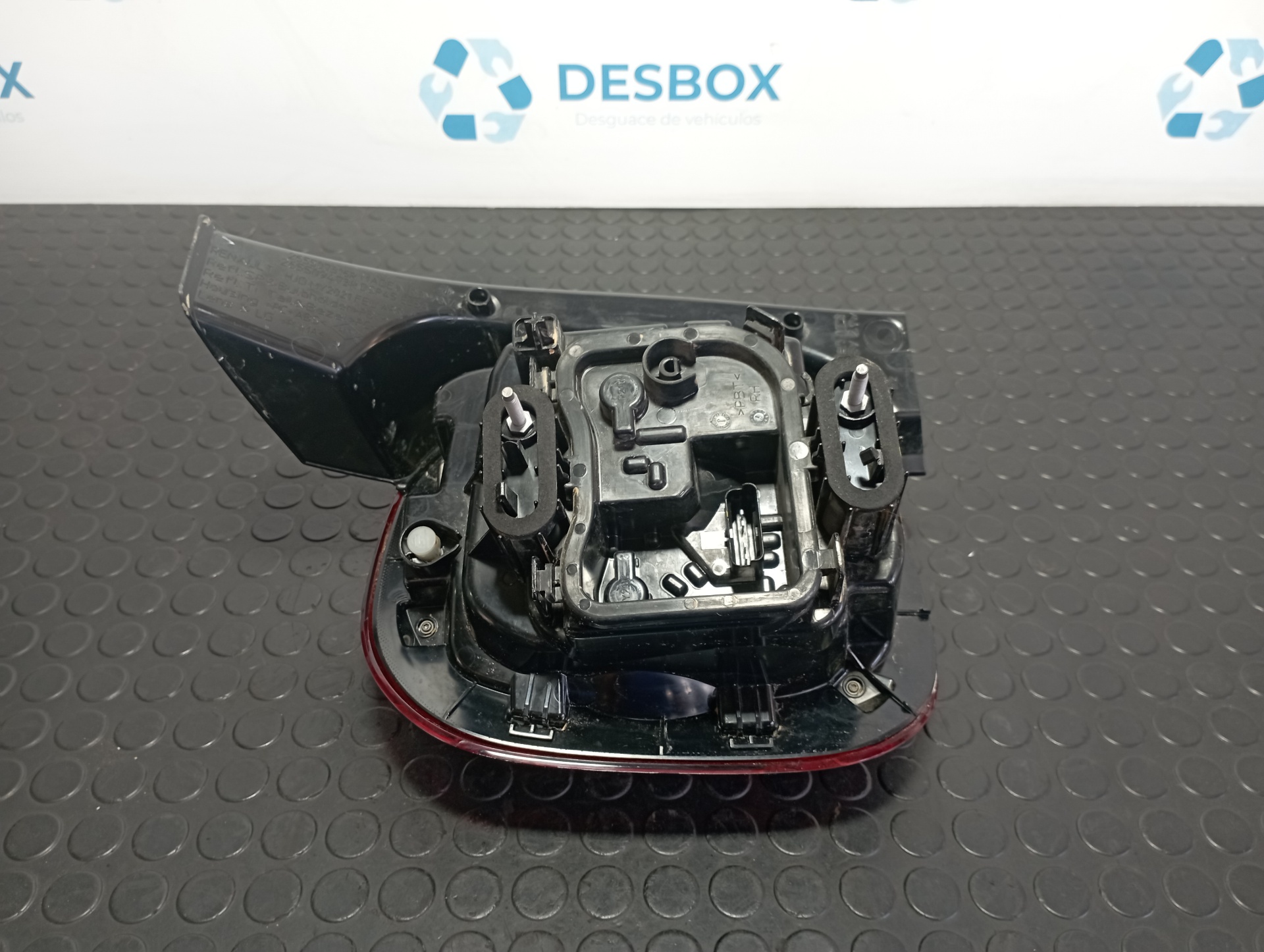 PILOTO TRASERO DERECHO DACIA DUSTER II - vista 4