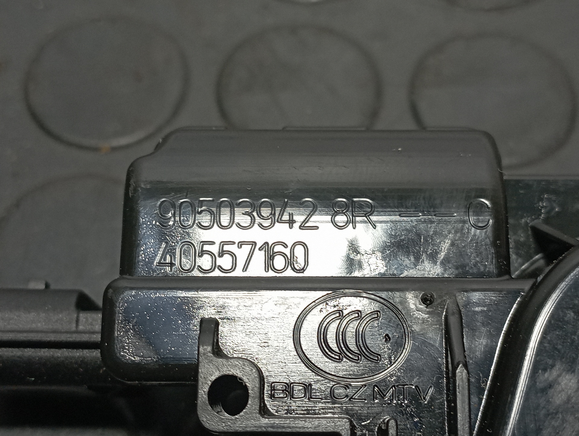 CERRADURA MALETERO / PORTON DACIA DUSTER II - vista 3