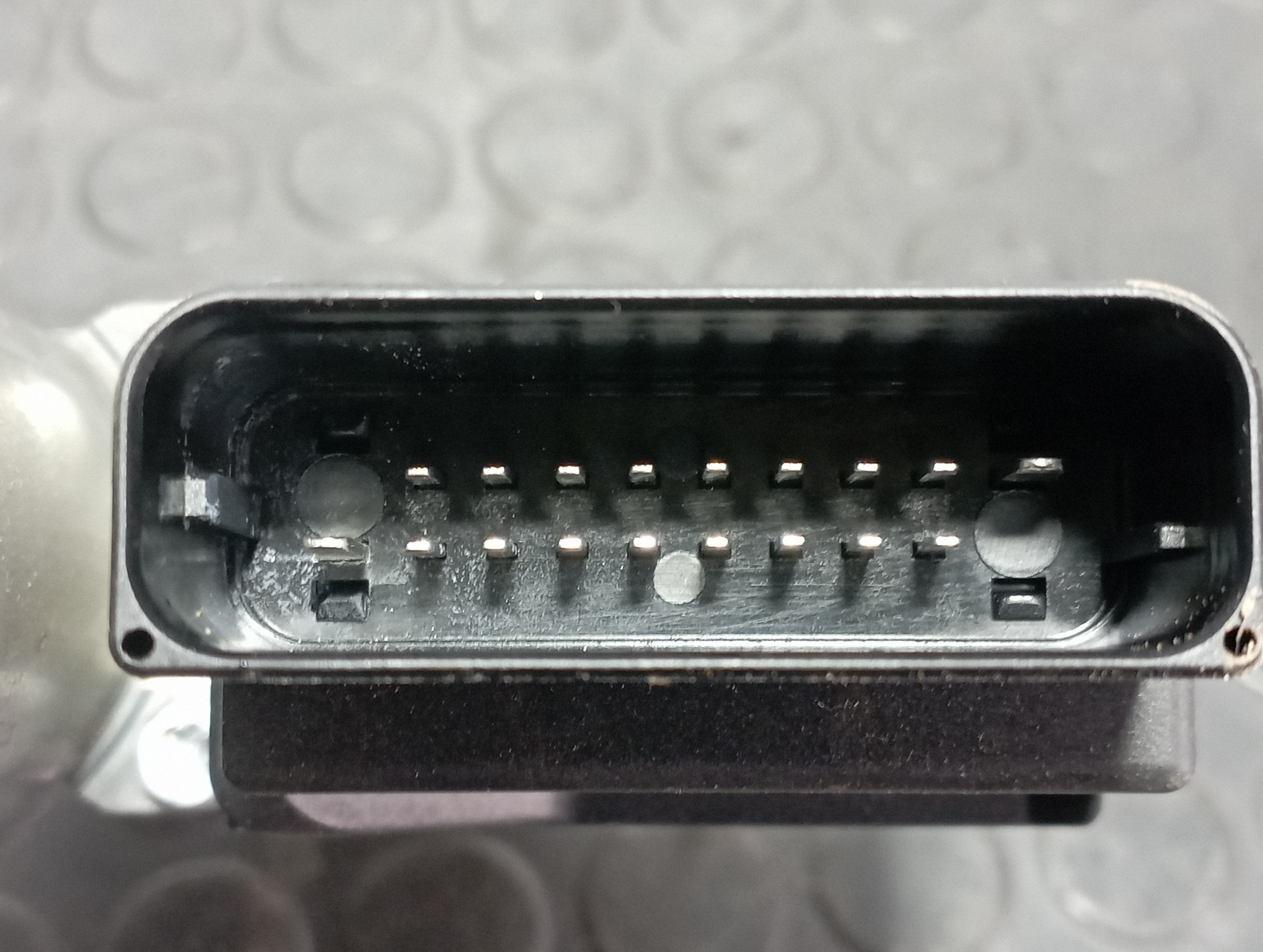 MOTOR ELEVALUNAS TRASERO DERECHO VOLKSWAGEN JETTA (1K2) - vista 2