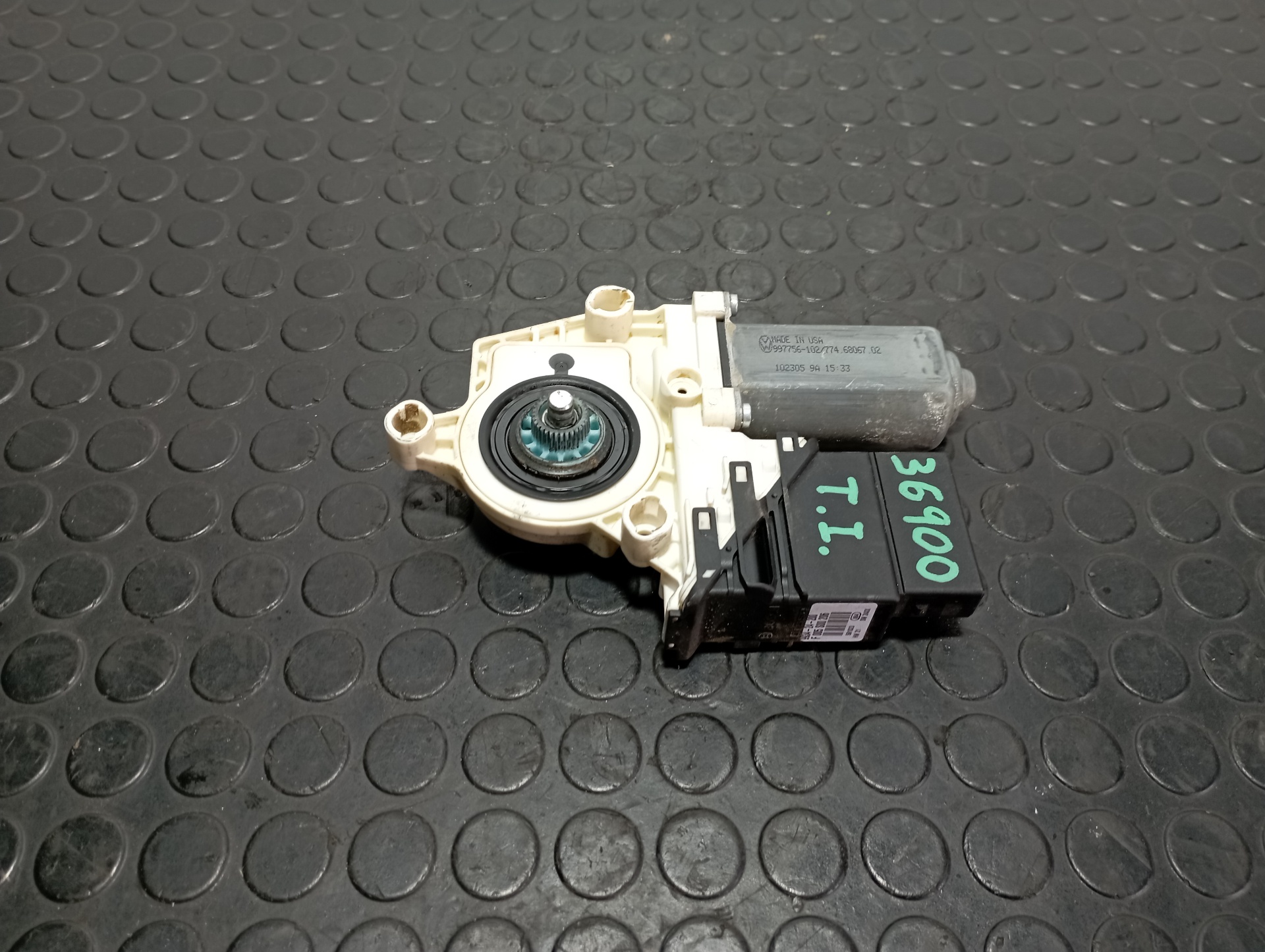 MOTOR ELEVALUNAS TRASERO IZQUIERDO VOLKSWAGEN JETTA (1K2) - vista 2