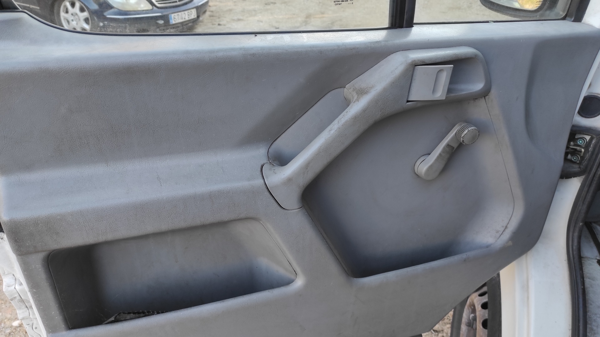 PORTON TRASERO IZQUIERDO VOLKSWAGEN LT CAJA CERRADA / COMBI (MOD. 1997) - vista 3