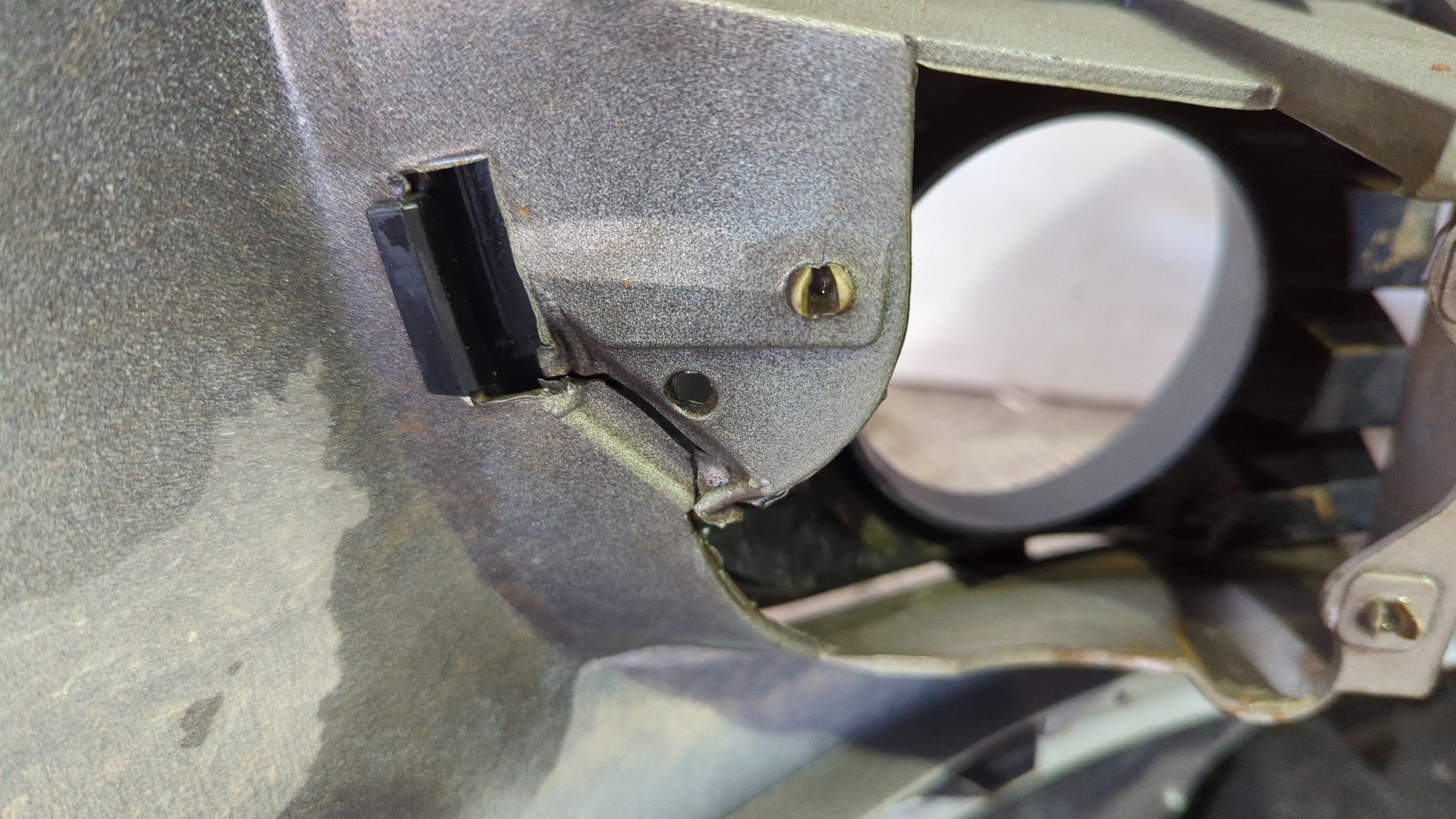 PARAGOLPES DELANTERO VOLKSWAGEN JETTA (1K2) - vista 4