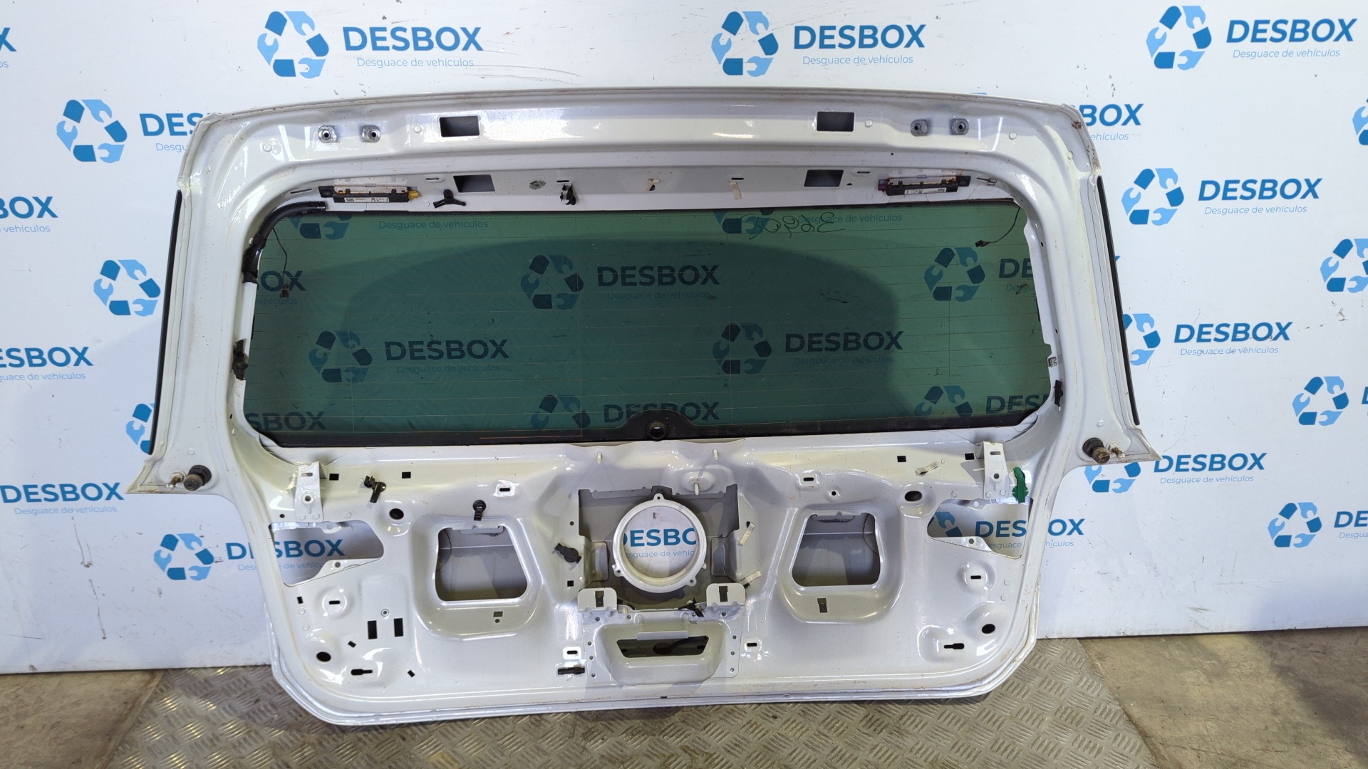 PORTON TRASERO VOLKSWAGEN GOLF VII LIM. - vista 2