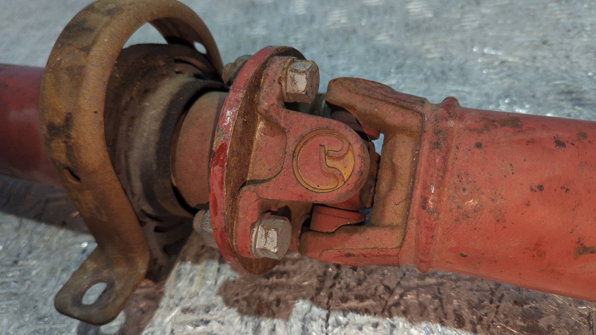 TRANSMISION CENTRAL IVECO DAILY COMBI - vista 2