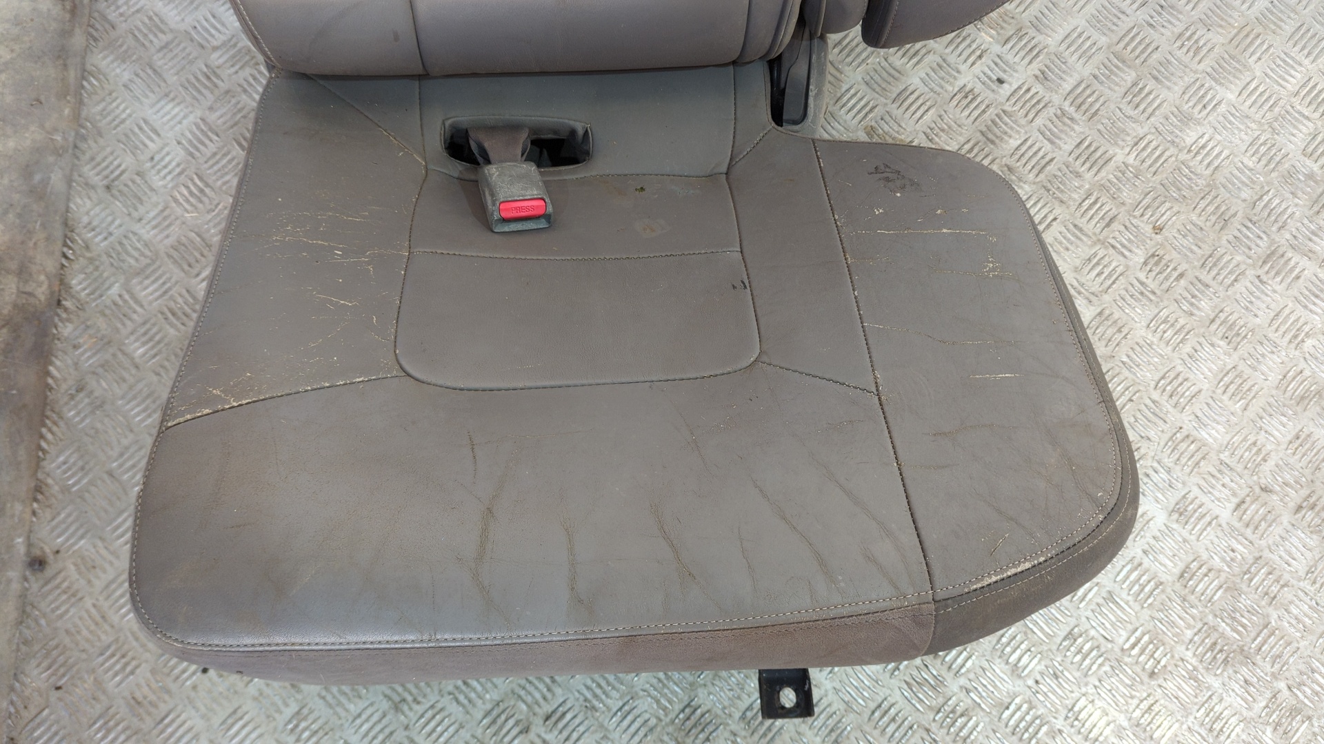 ASIENTOS TRASERO DERECHO MITSUBISHI MONTERO (V20/V40) - vista 2