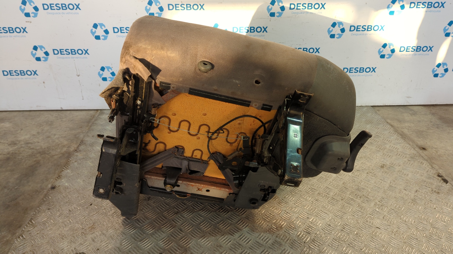 ASIENTOS TRASERO DERECHO MITSUBISHI MONTERO (V20/V40) - vista 3