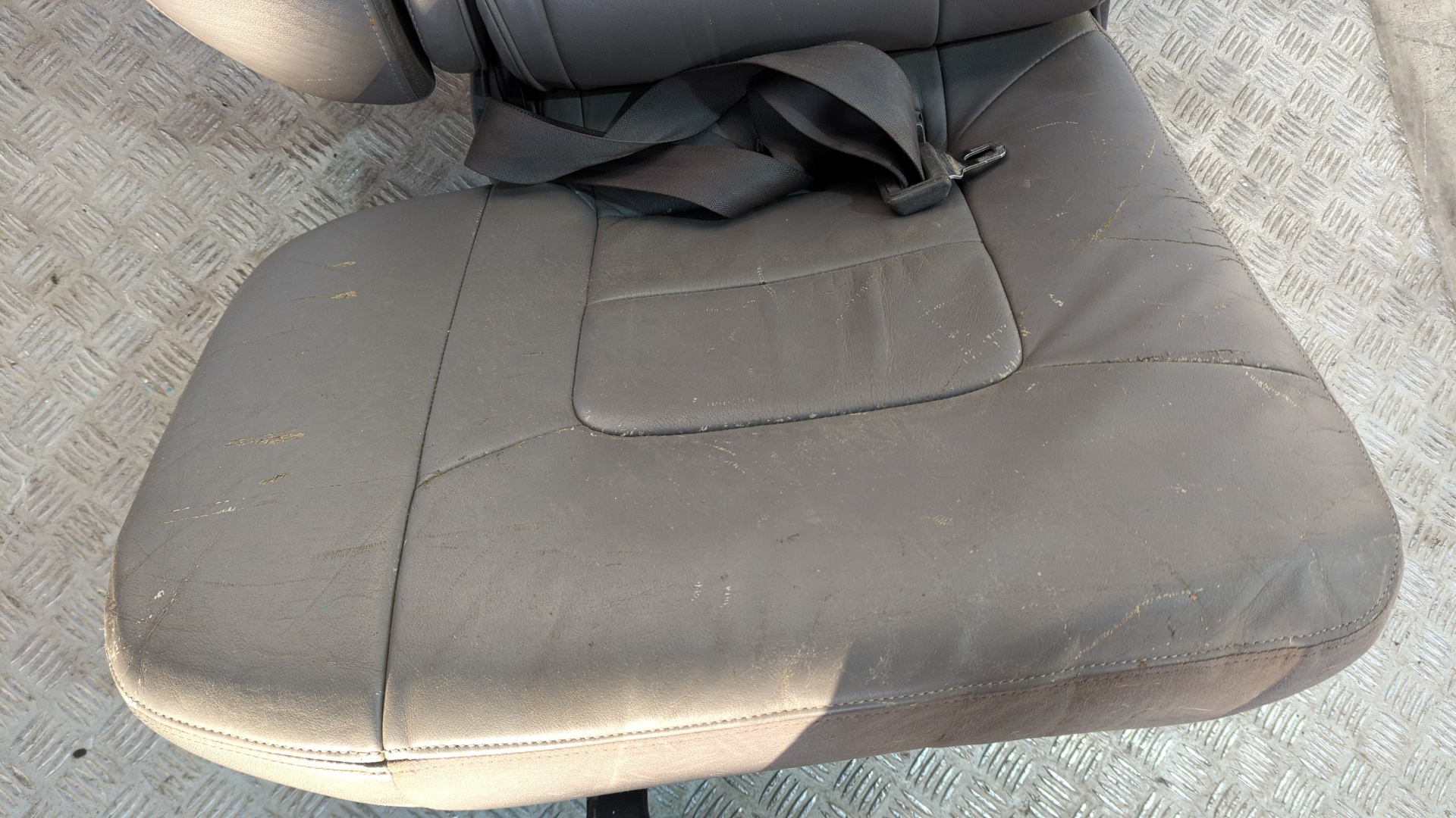 ASIENTOS TRASERO IZQUIERDO MITSUBISHI MONTERO (V20/V40) - vista 3