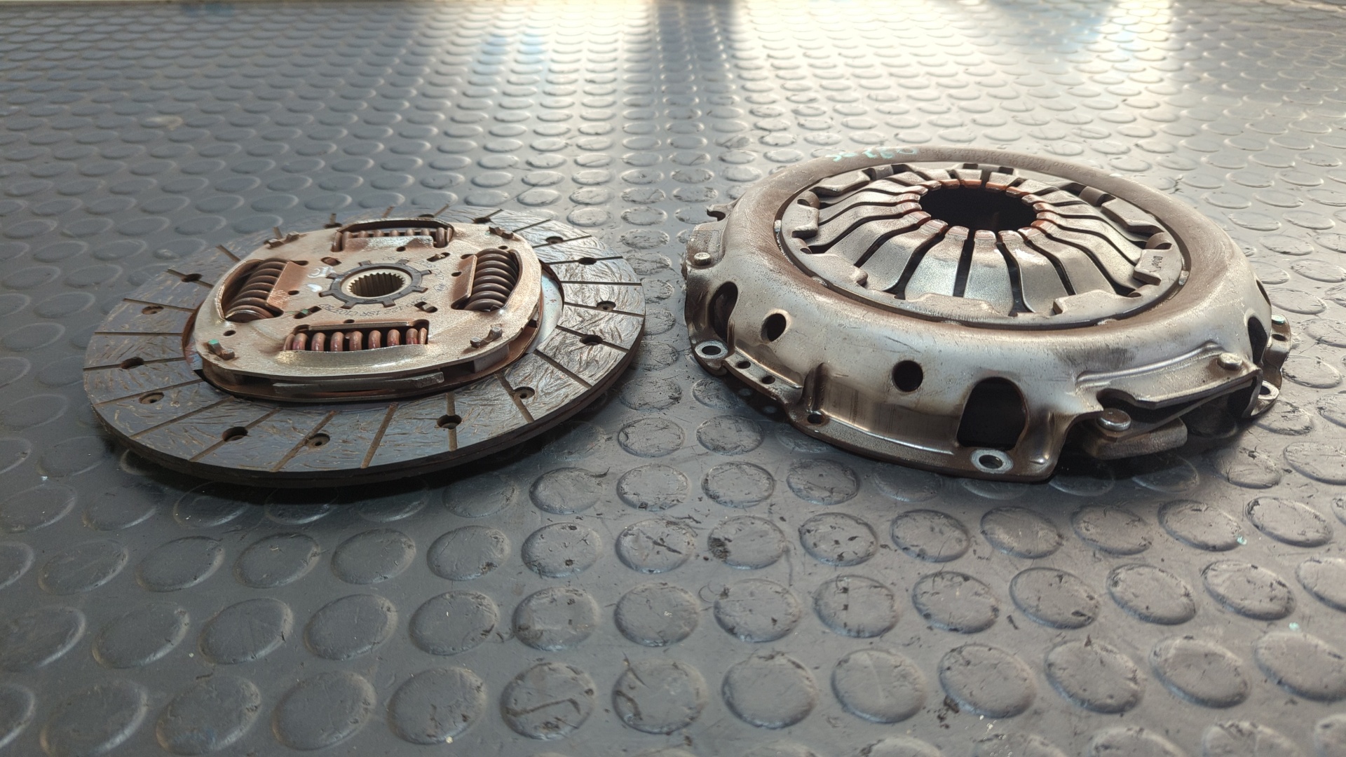 KIT EMBRAGUE RENAULT CAPTUR - vista 3