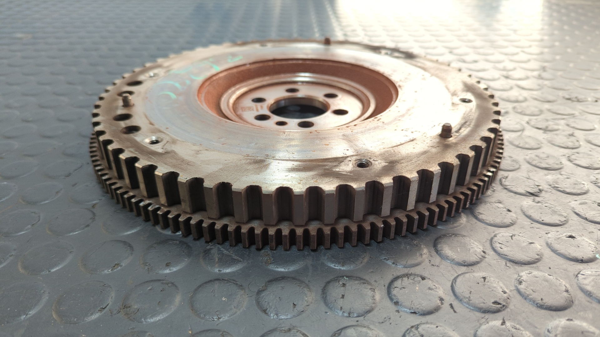 VOLANTE MOTOR RENAULT CAPTUR - vista 3