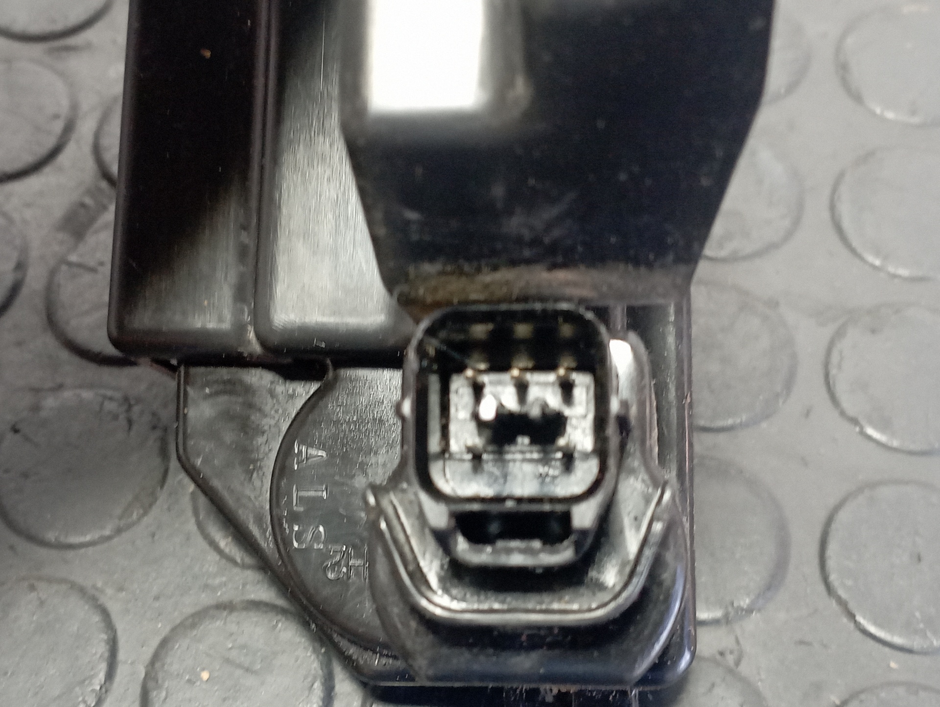 CERRADURA PUERTA TRASERA IZQUIERDA SSANGYONG KYRON - vista 2