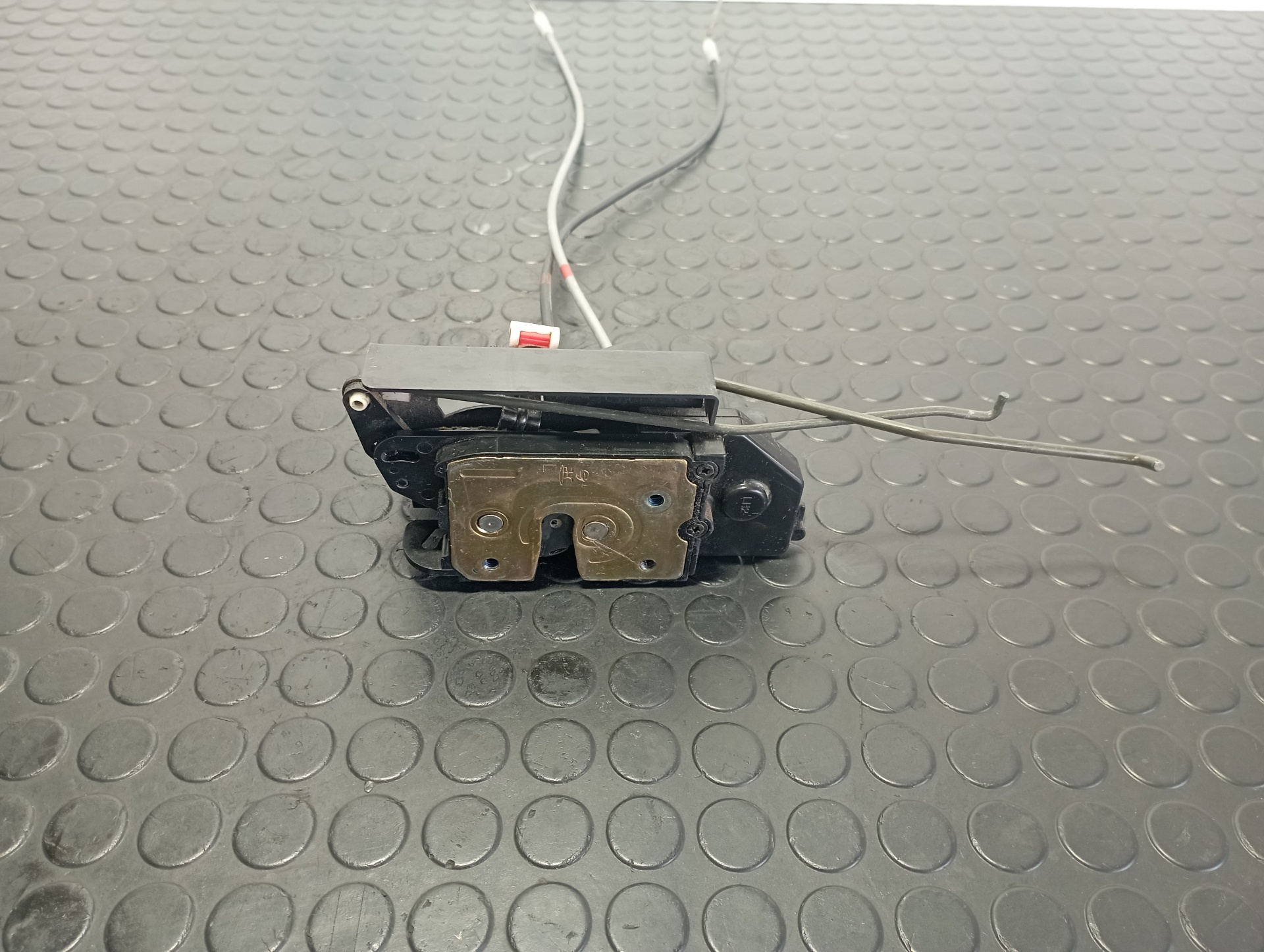 CERRADURA PUERTA DELANTERA IZQUIERDA SSANGYONG KYRON - vista 3