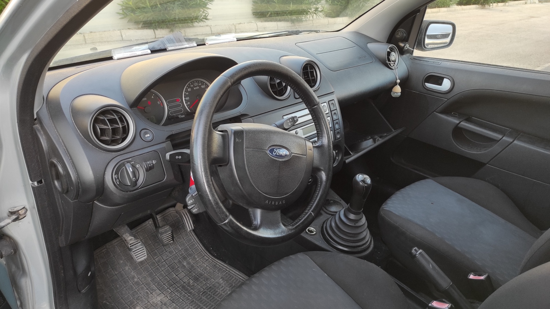 AMORTIGUADORES MALETERO / PORTON FORD FIESTA - vista 10