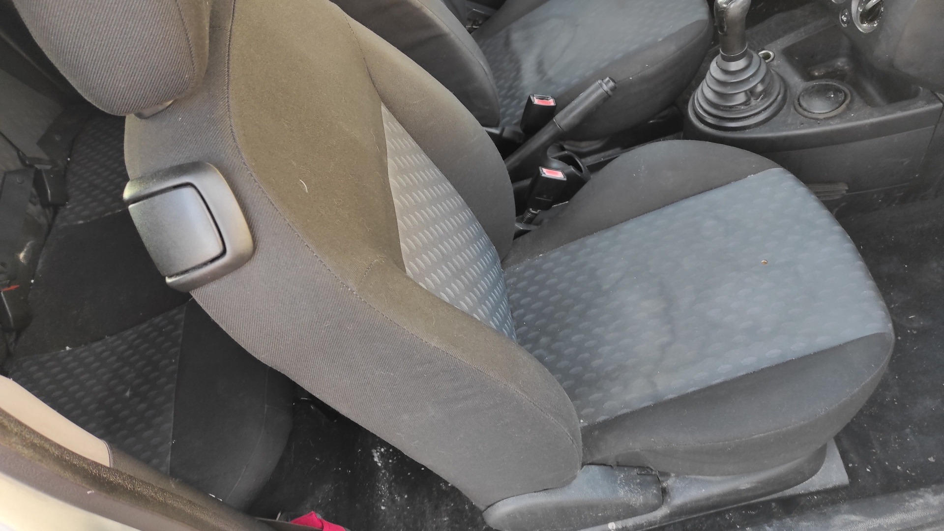 AMORTIGUADORES MALETERO / PORTON FORD FIESTA - vista 3