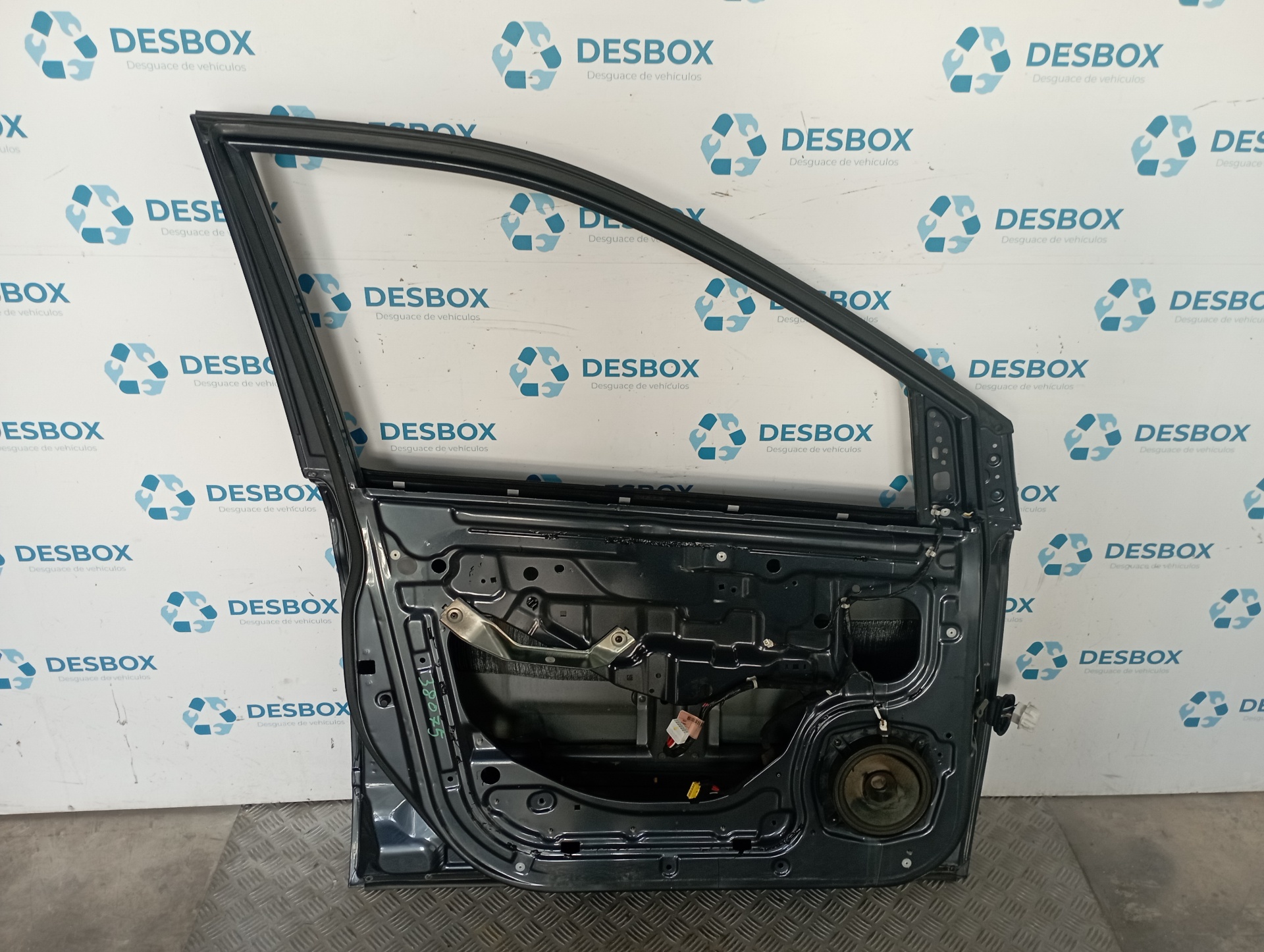 PUERTA DELANTERA IZQUIERDA SSANGYONG KYRON - vista 3