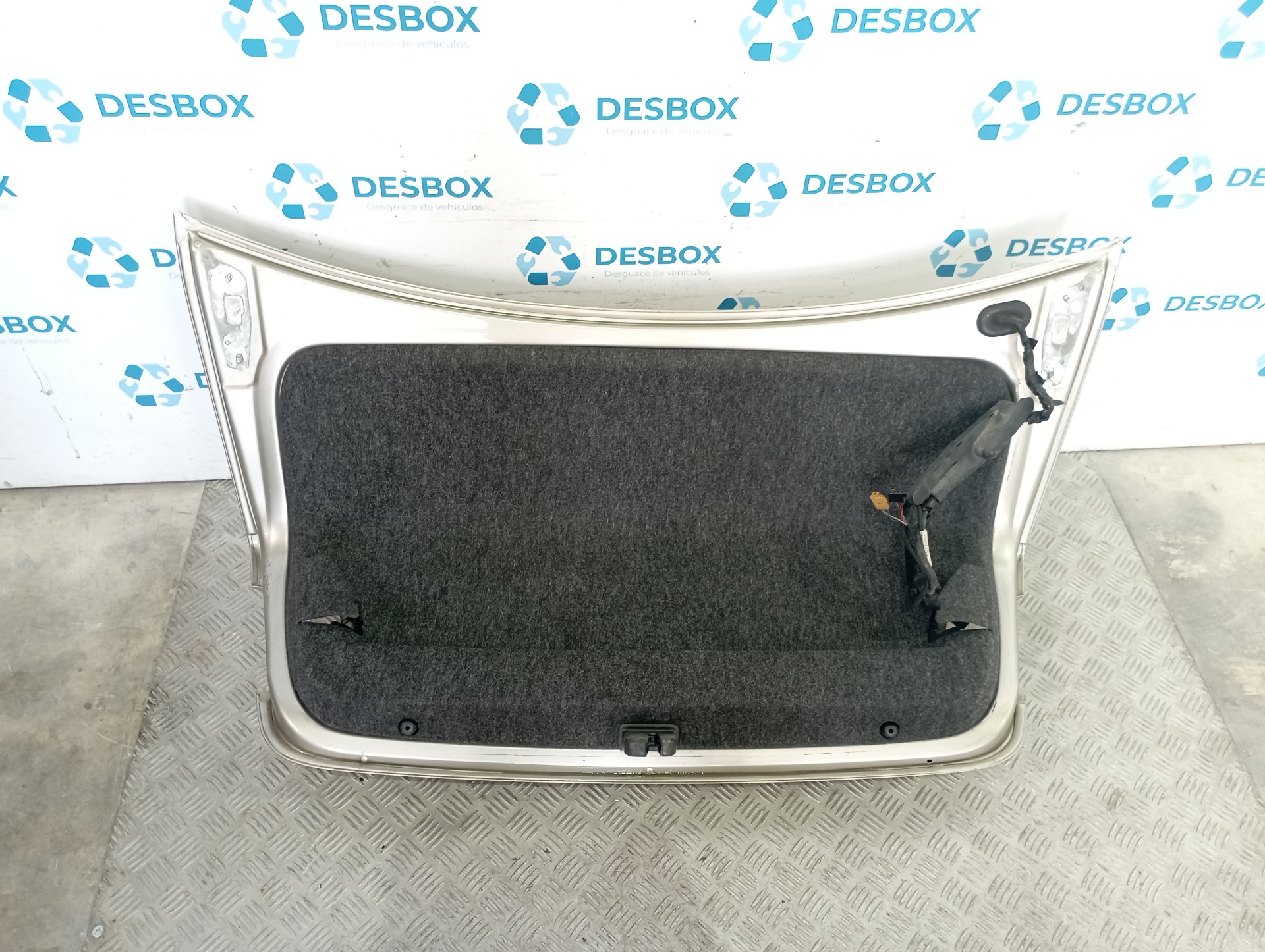 PORTON TRASERO VOLKSWAGEN JETTA (1K2) - vista 3