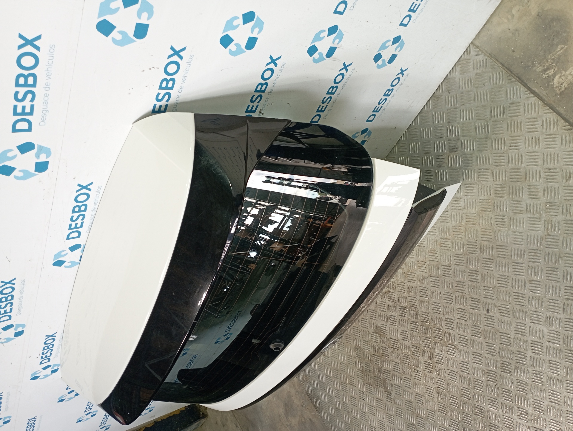 PORTON TRASERO VOLKSWAGEN T-CROSS (D31) - vista 5