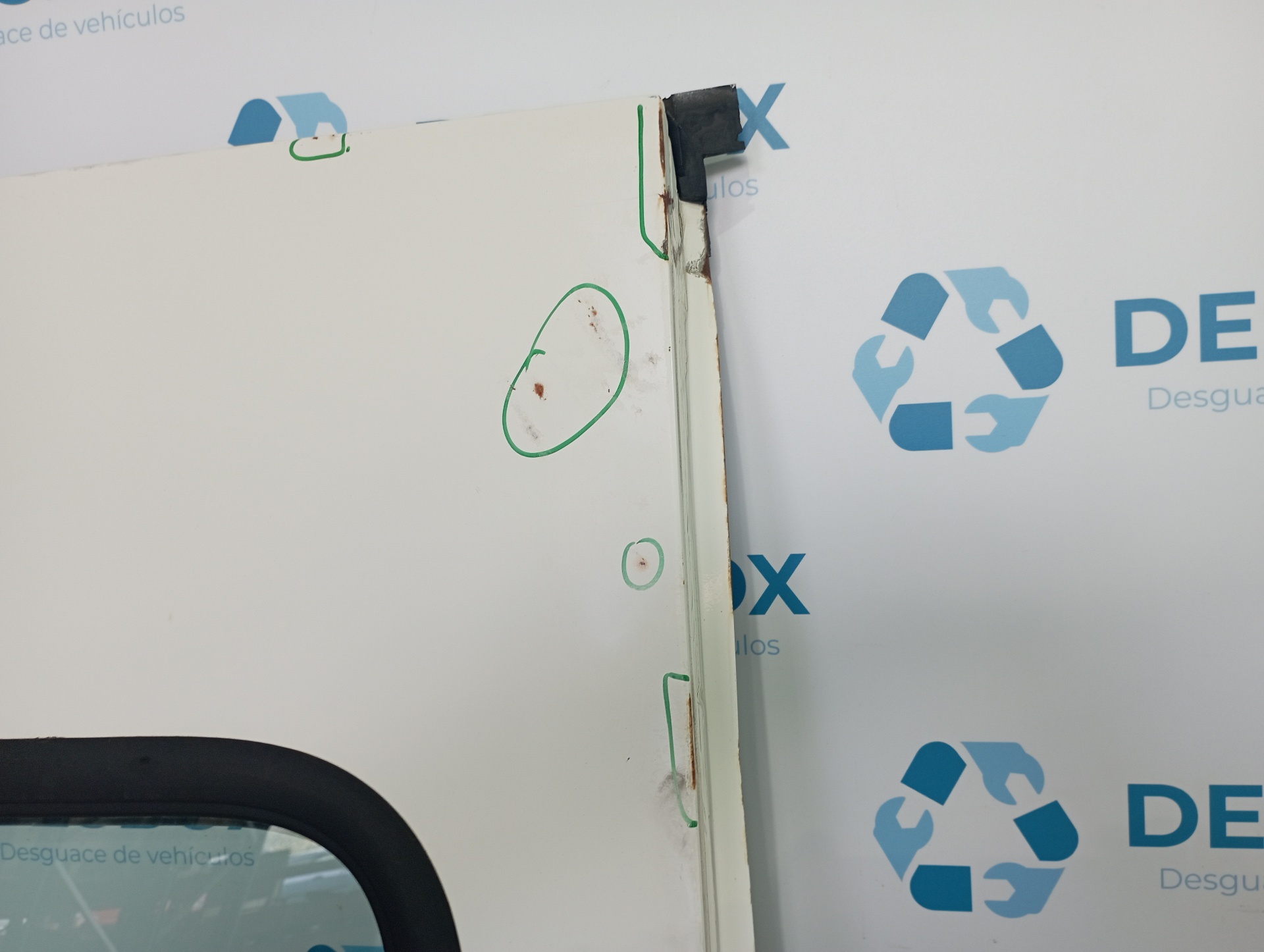 PORTON TRASERO IZQUIERDO FORD TRANSIT, COMBI 1995 - vista 4