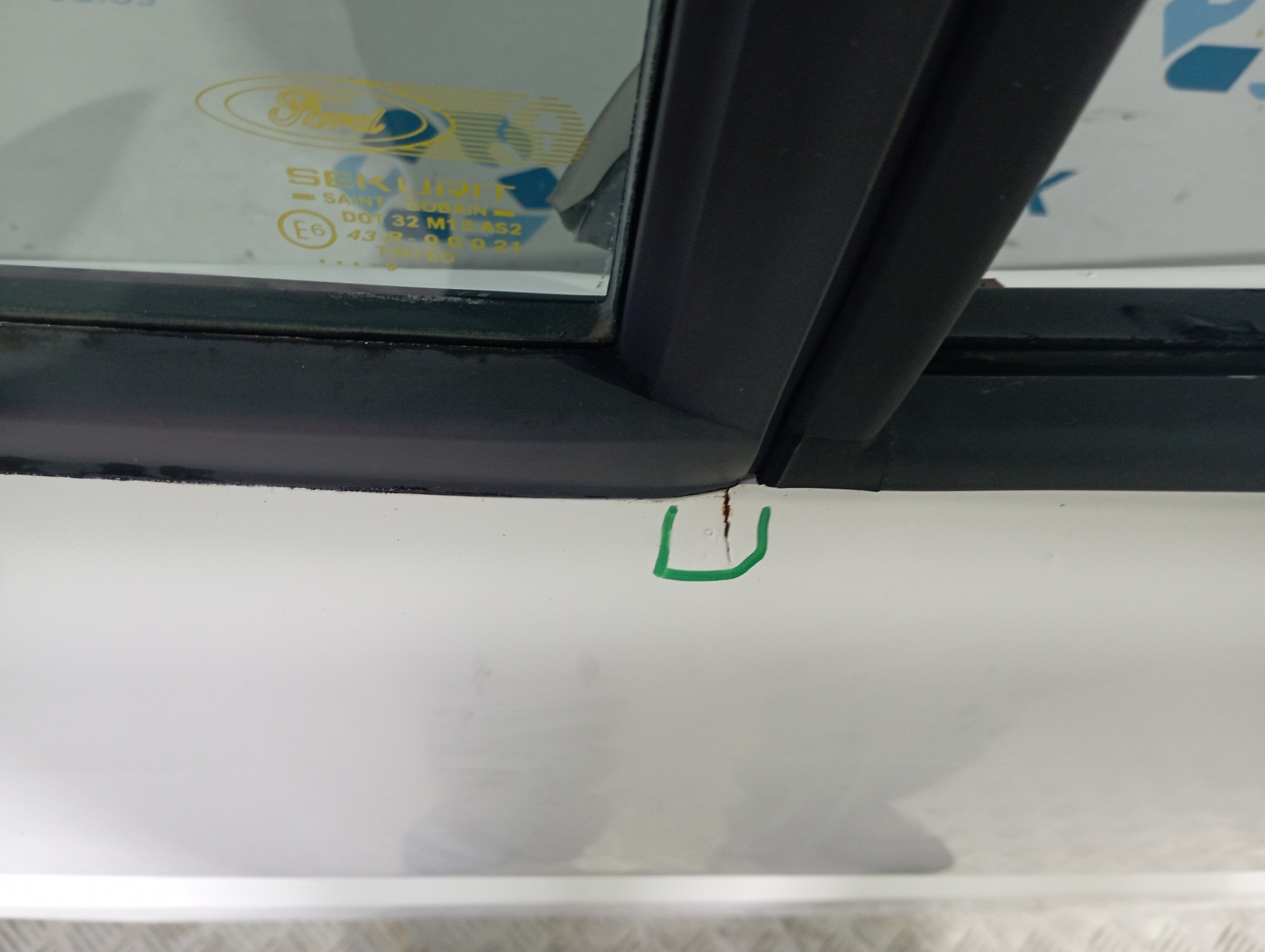 PUERTA DELANTERA IZQUIERDA FORD TRANSIT, COMBI 1995 - vista 4