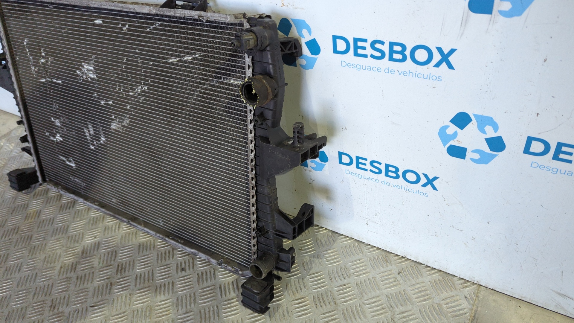 RADIADOR AGUA VOLKSWAGEN T5 TRANSPORTER/FURGONETA 1.9 TDI CAT (AXB) - vista 2