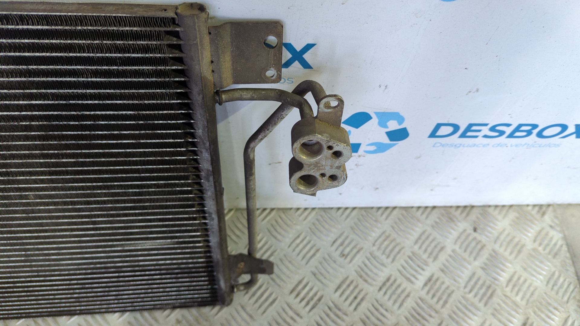 CONDENSADOR / RADIADOR  AIRE ACONDICIONADO VOLKSWAGEN T5 TRANSPORTER/FURGONETA 1.9 TDI CAT (AXB) - vista 2