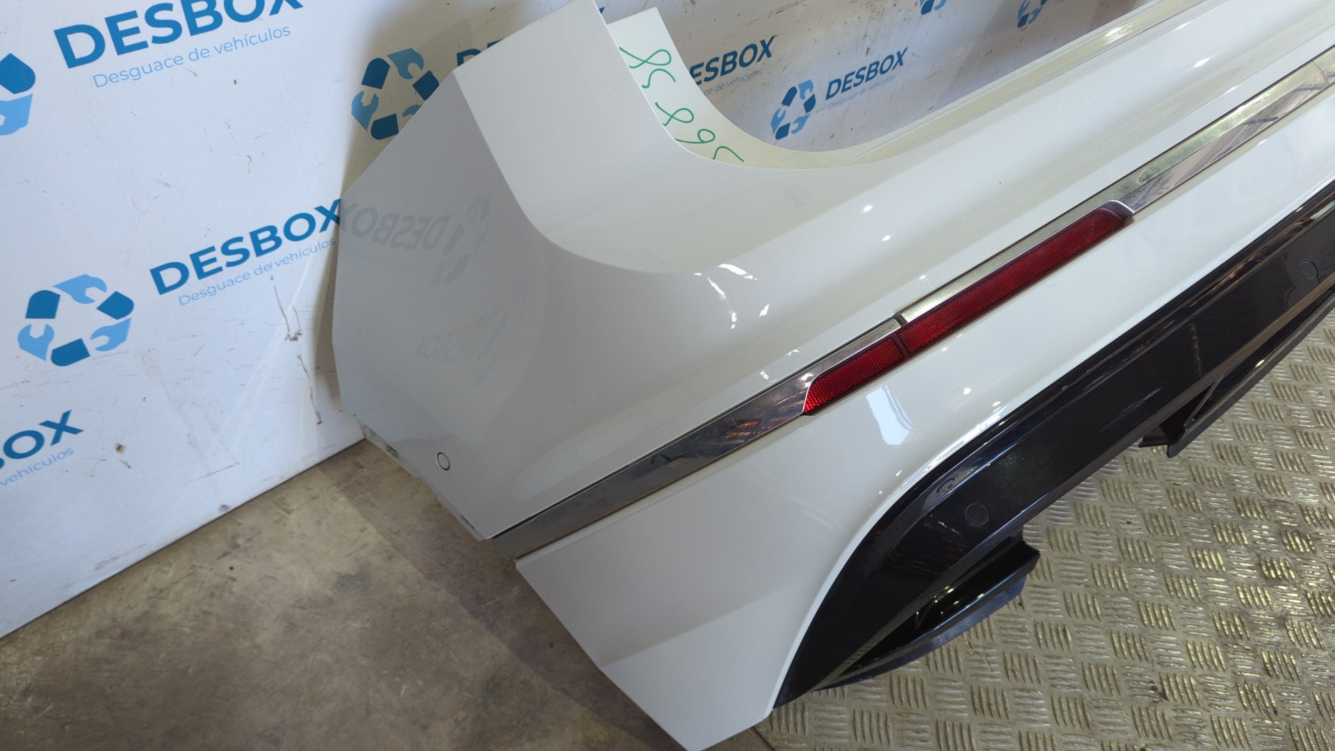 PARAGOLPES TRASERO VOLKSWAGEN TIGUAN - vista 4