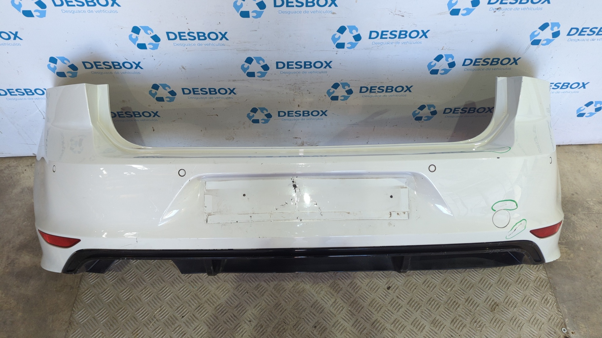 PARAGOLPES TRASERO VOLKSWAGEN GOLF VII LIM. (5G1)