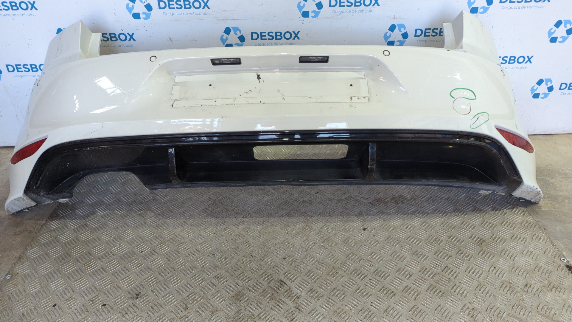 PARAGOLPES TRASERO VOLKSWAGEN GOLF VII LIM. (5G1) - vista 2