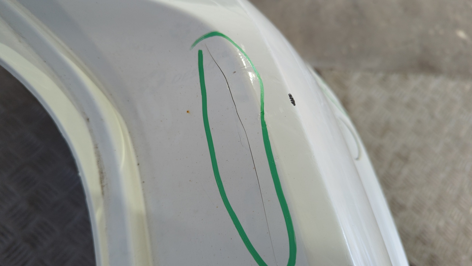 PARAGOLPES TRASERO VOLKSWAGEN GOLF VII LIM. (5G1) - vista 3