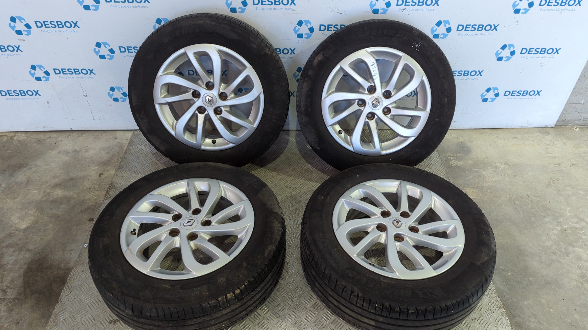 JUEGO LLANTAS RENAULT SCENIC III