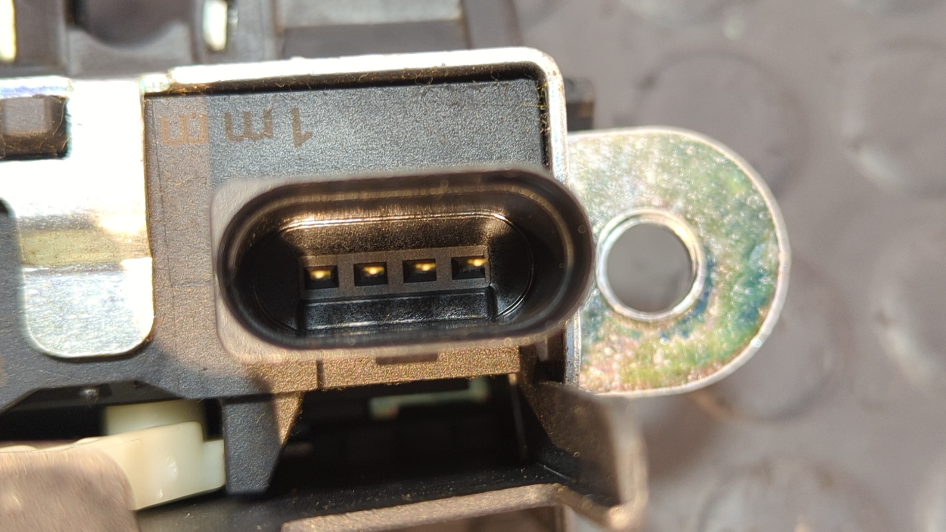 CERRADURA MALETERO / PORTON VOLKSWAGEN GOLF VII LIM. (5G1) - vista 4