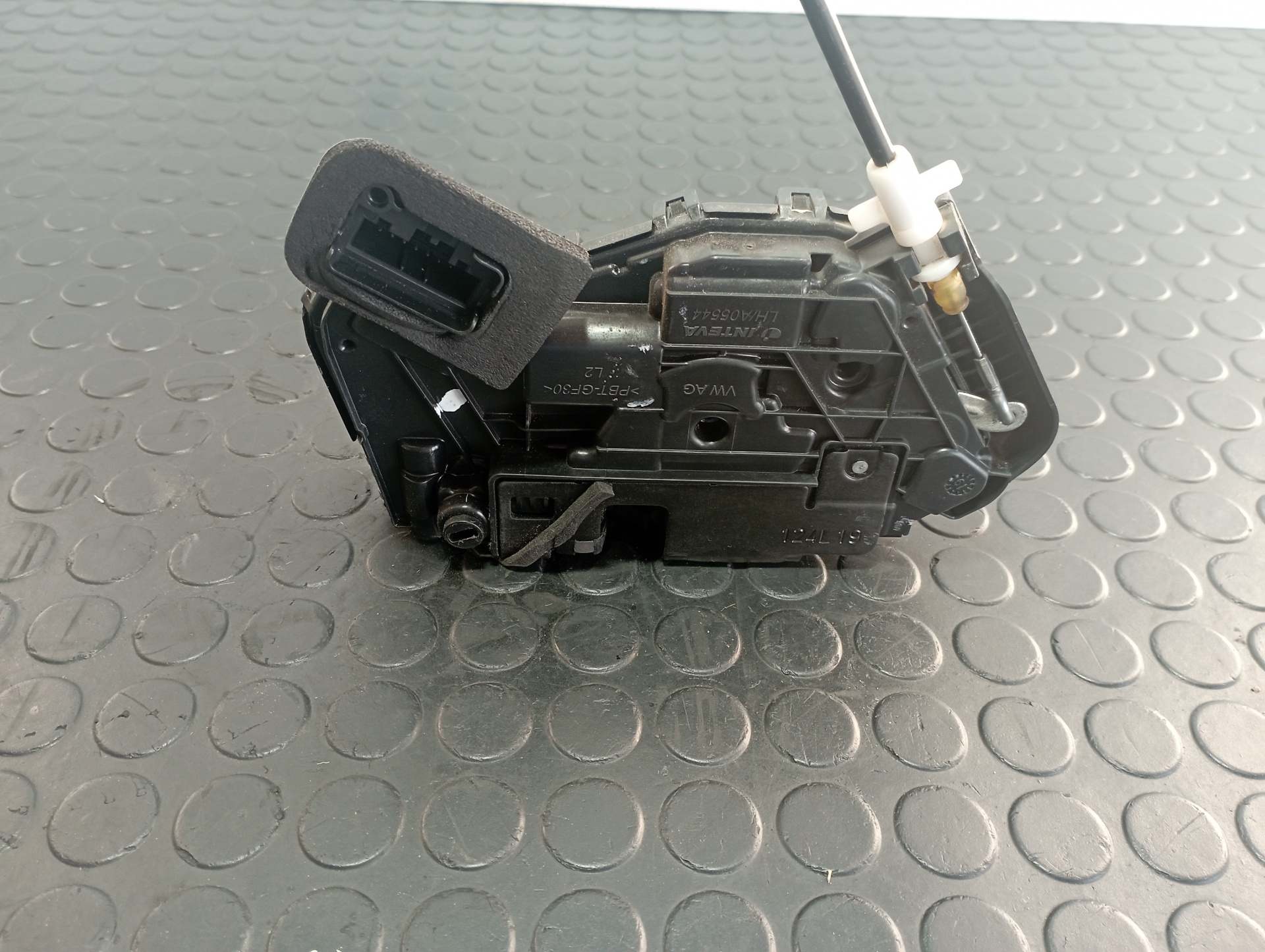 CERRADURA PUERTA TRASERA IZQUIERDA VOLKSWAGEN TIGUAN - vista 3